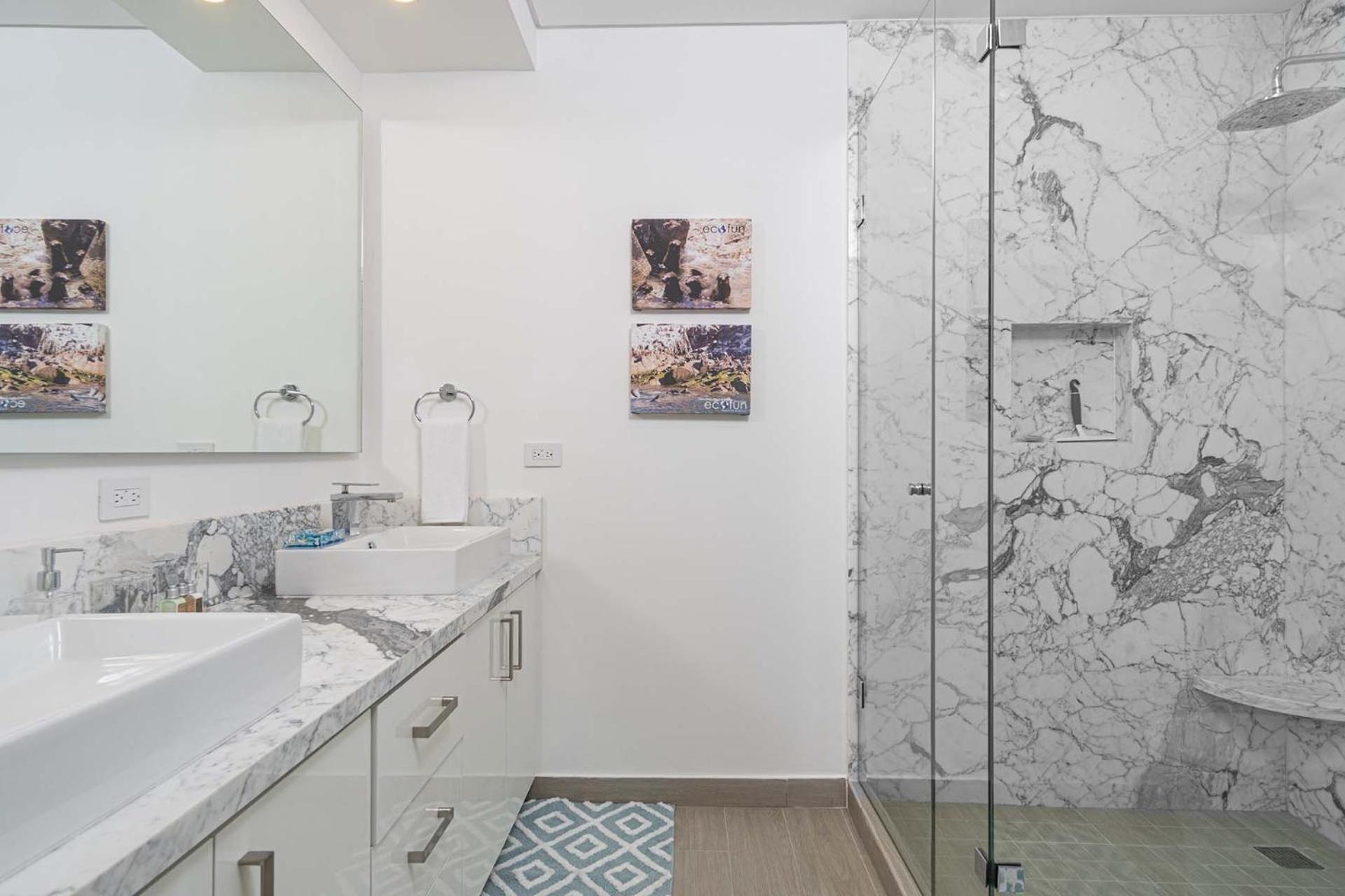 Splash in The New Lazy River/Stay in Modern Luxury Encantamae C 402