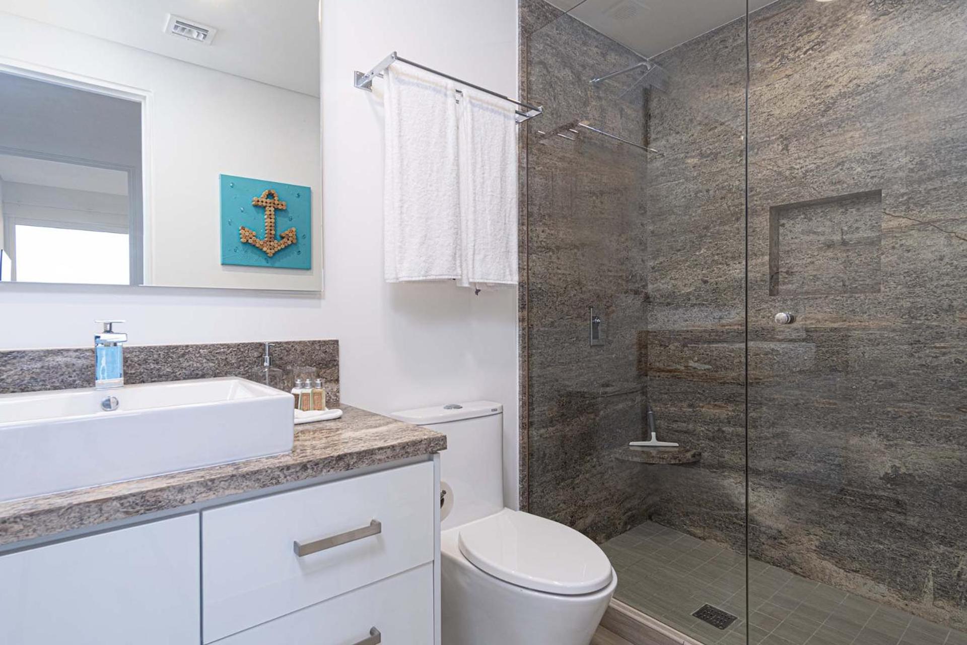 Splash in The New Lazy River/Stay in Modern Luxury Encantamae C 402