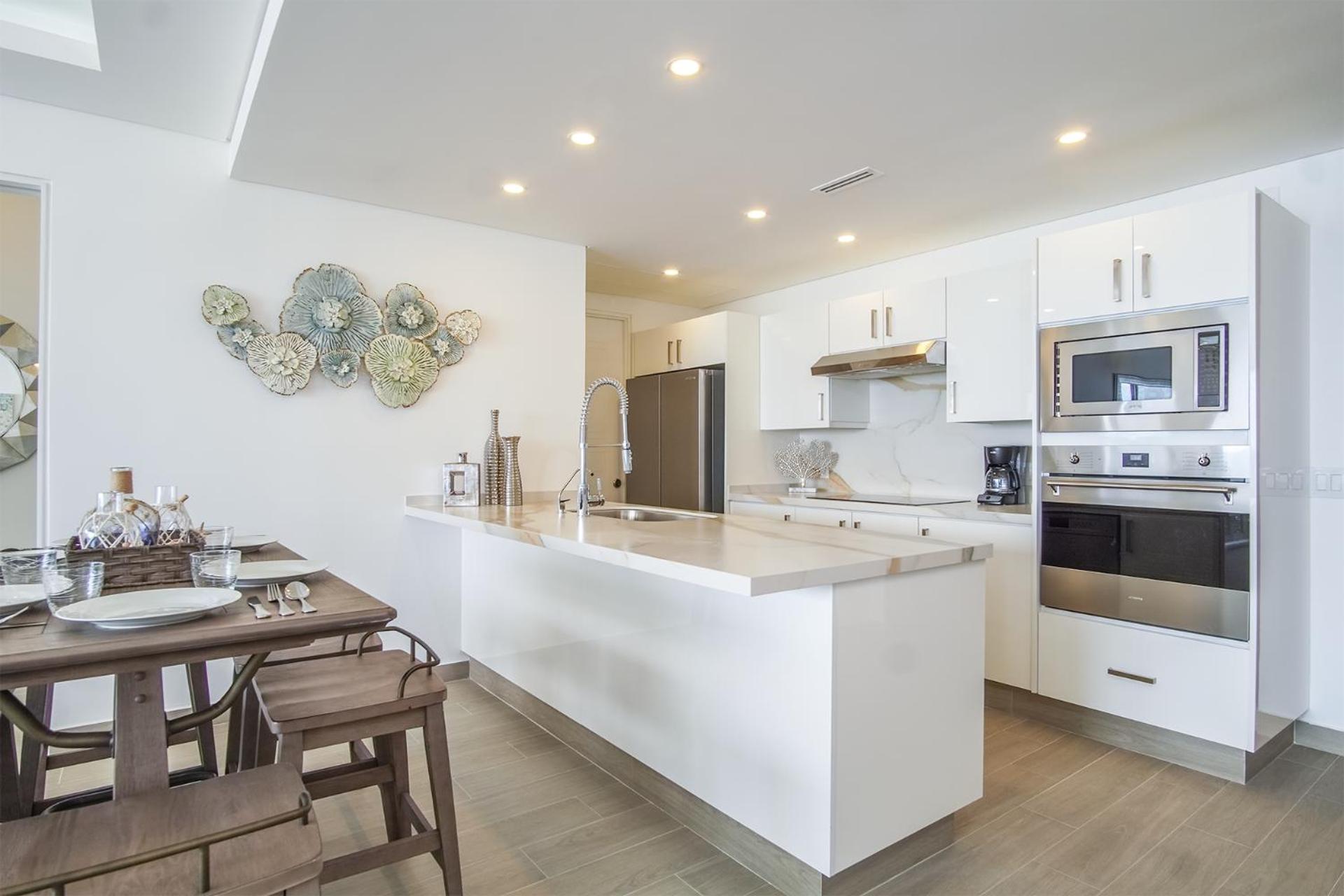 Marvelous 2 bedroom condo Encantame Towers Verano 604