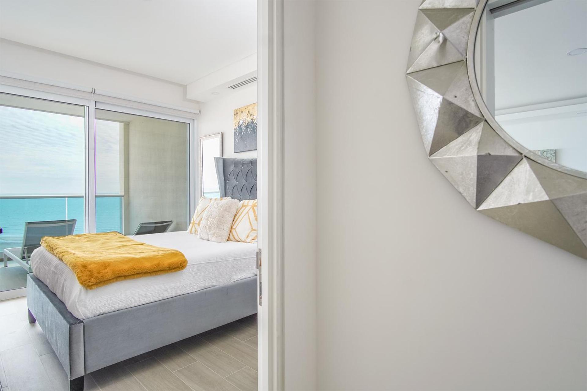 Marvelous 2 bedroom condo Encantame Towers Verano 604