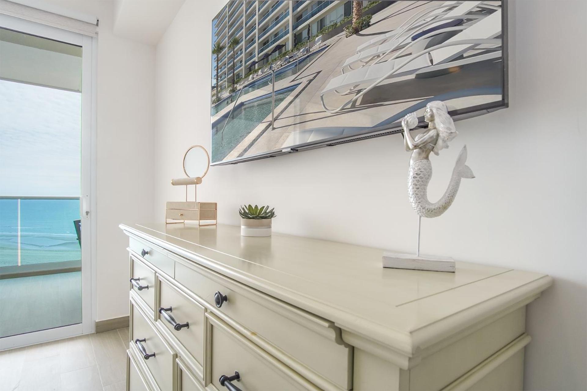 Marvelous 2 bedroom condo Encantame Towers Verano 604