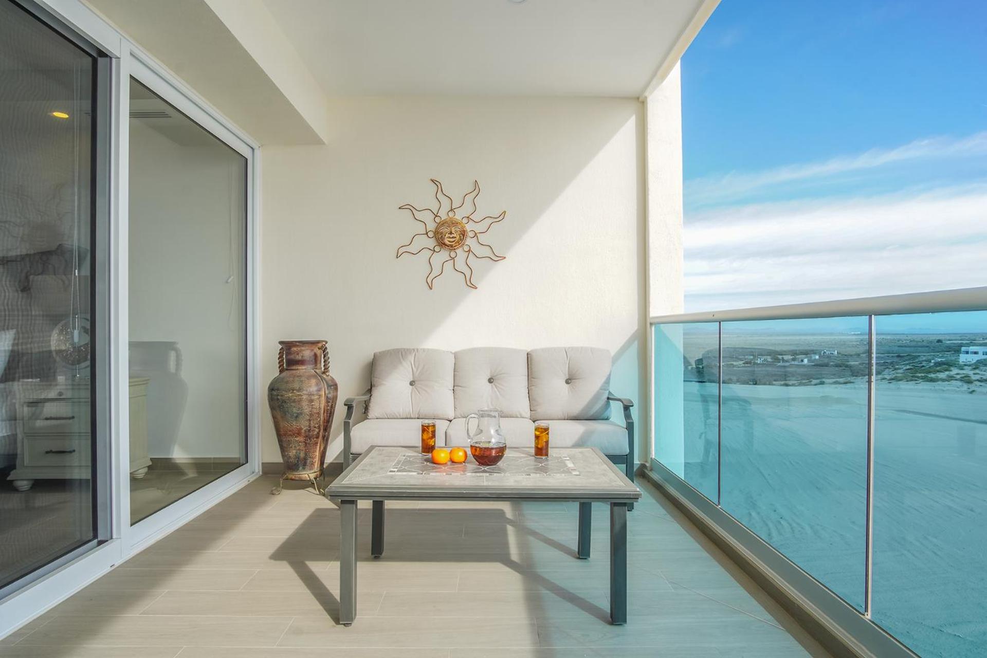 Marvelous 2 bedroom condo Encantame Towers Verano 604