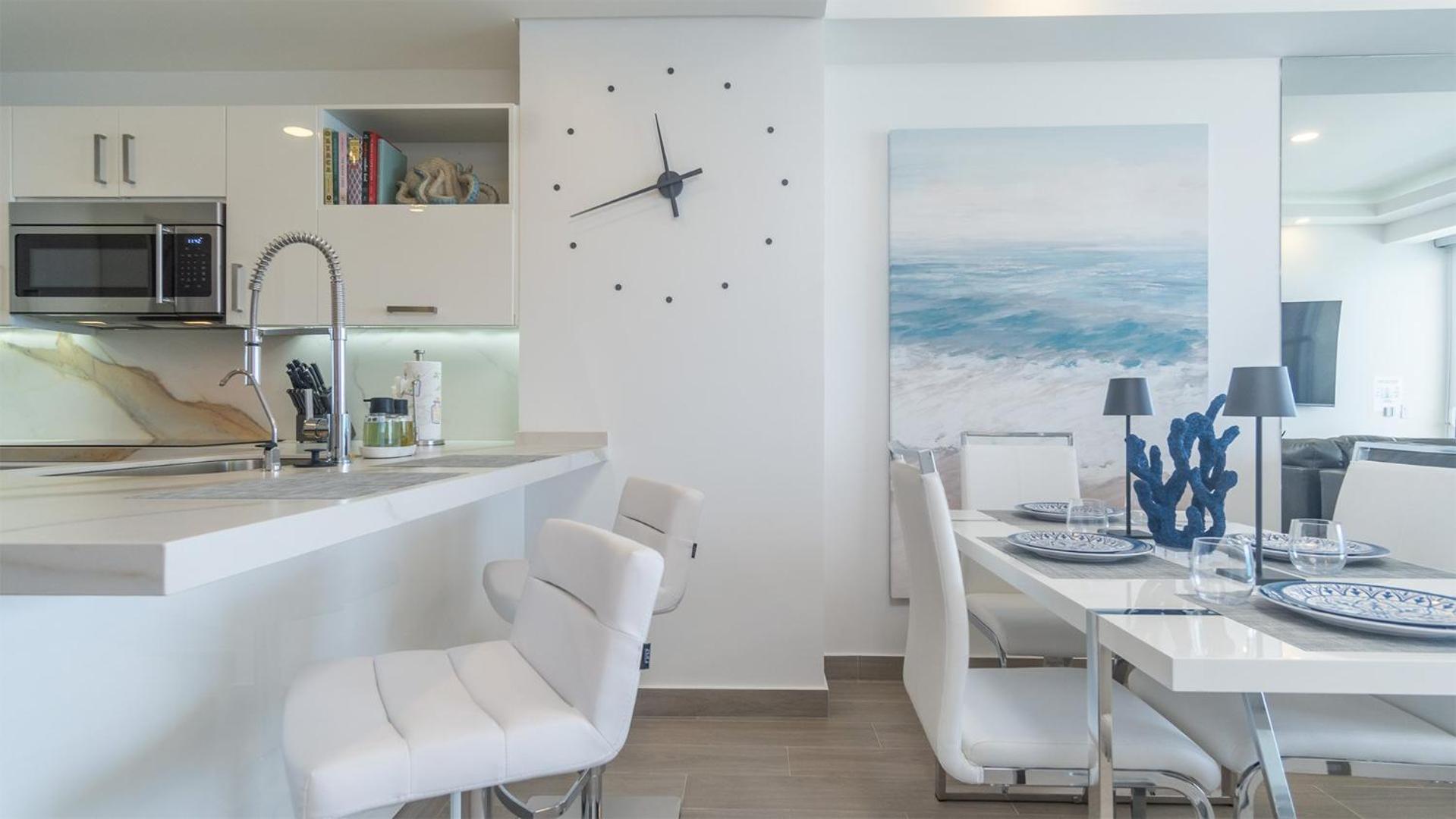 Amazing condo by the beach Encantame W1203
