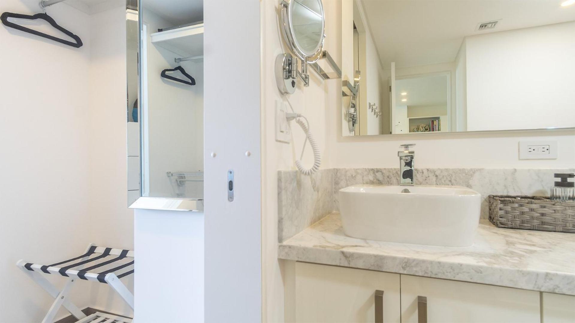 Amazing condo by the beach Encantame W1203