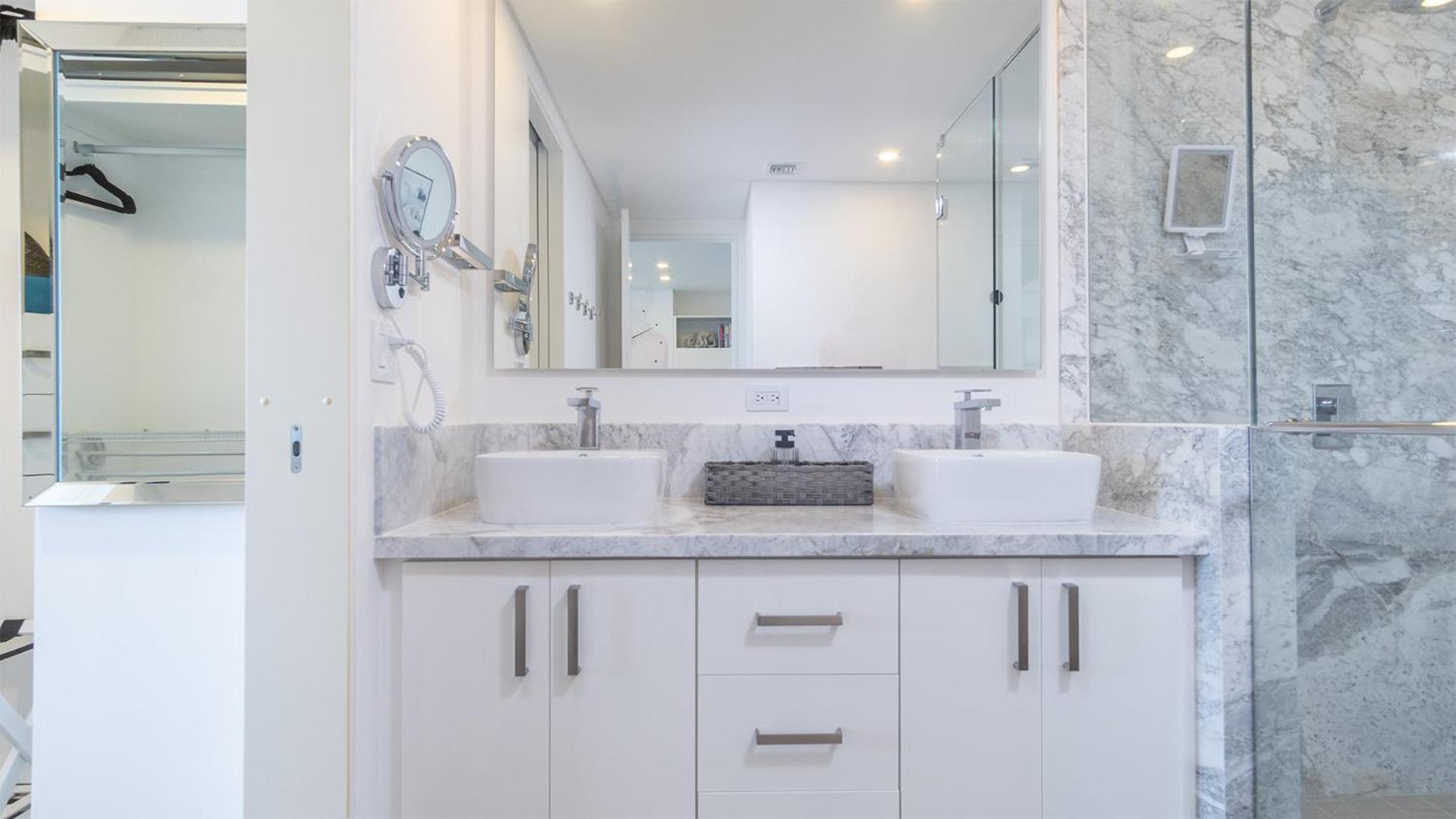 Amazing condo by the beach Encantame W1203