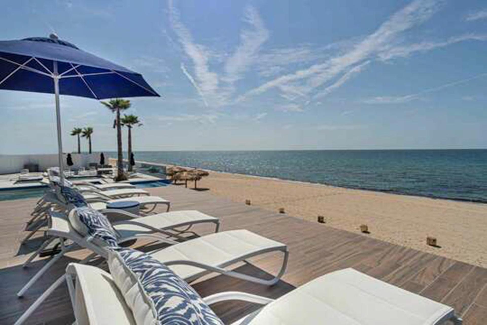 Delightful 2 bedroom condo Encantame Towers Verano 505