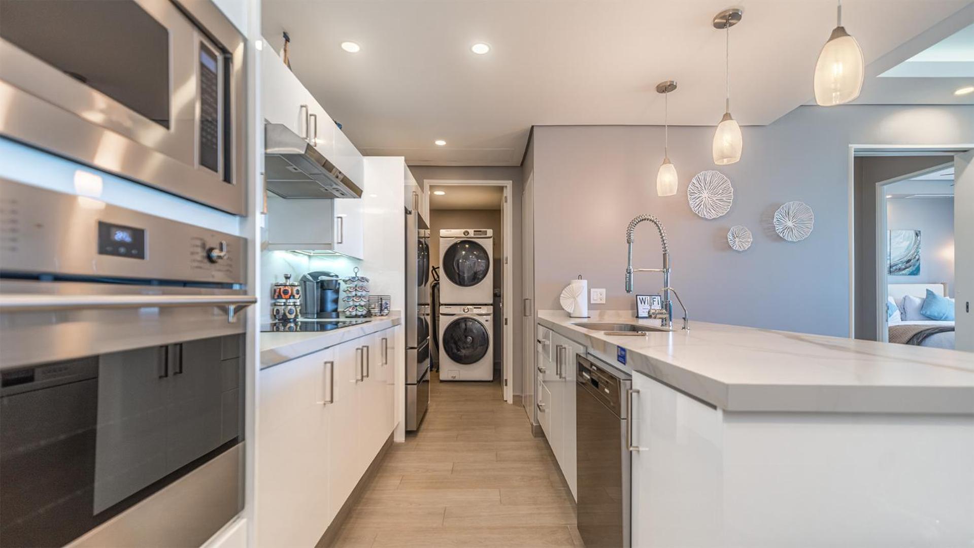 Waterfront Getaway 2 Bedroom Condo W1102
