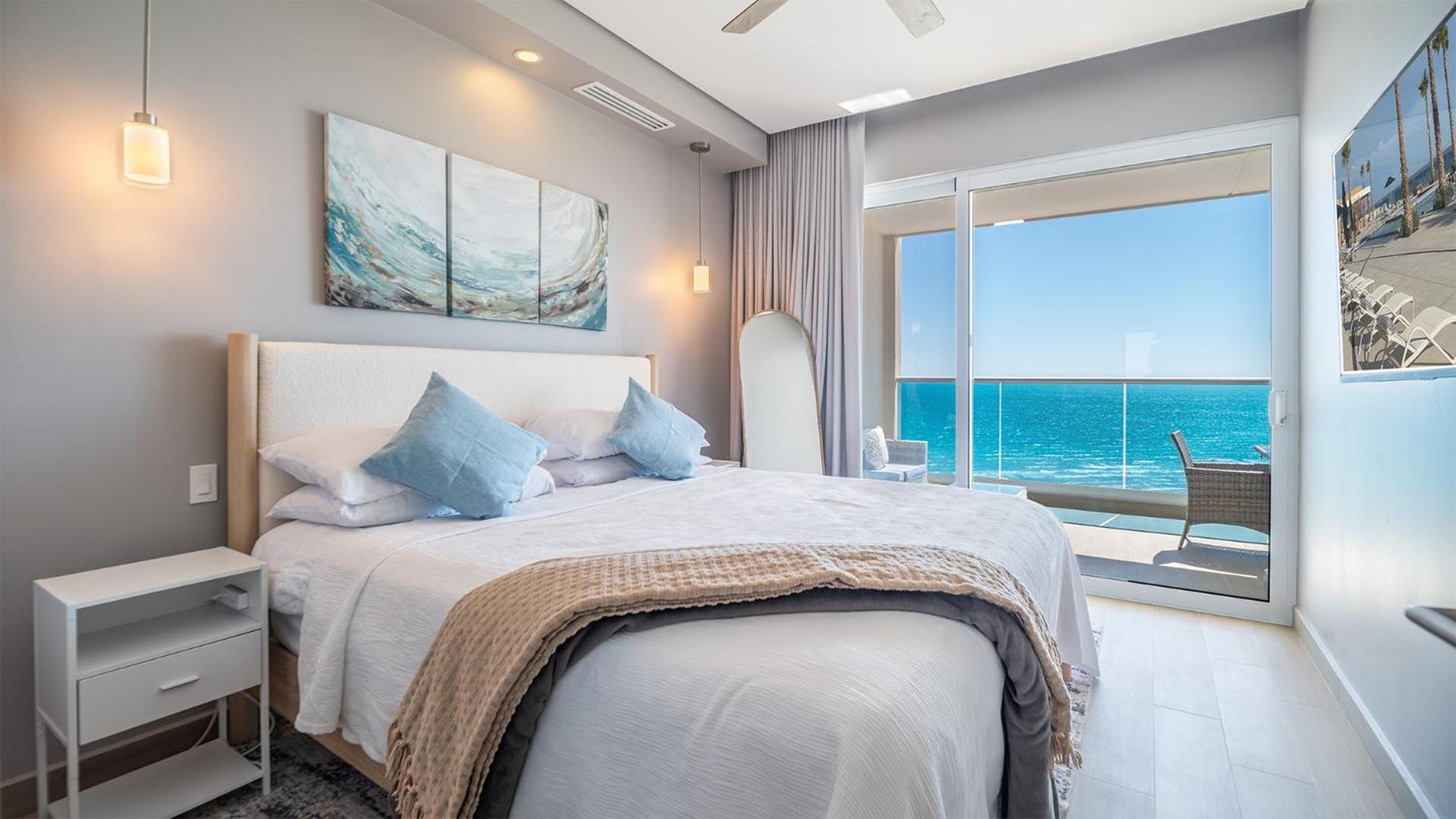 Waterfront Getaway 2 Bedroom Condo W1102