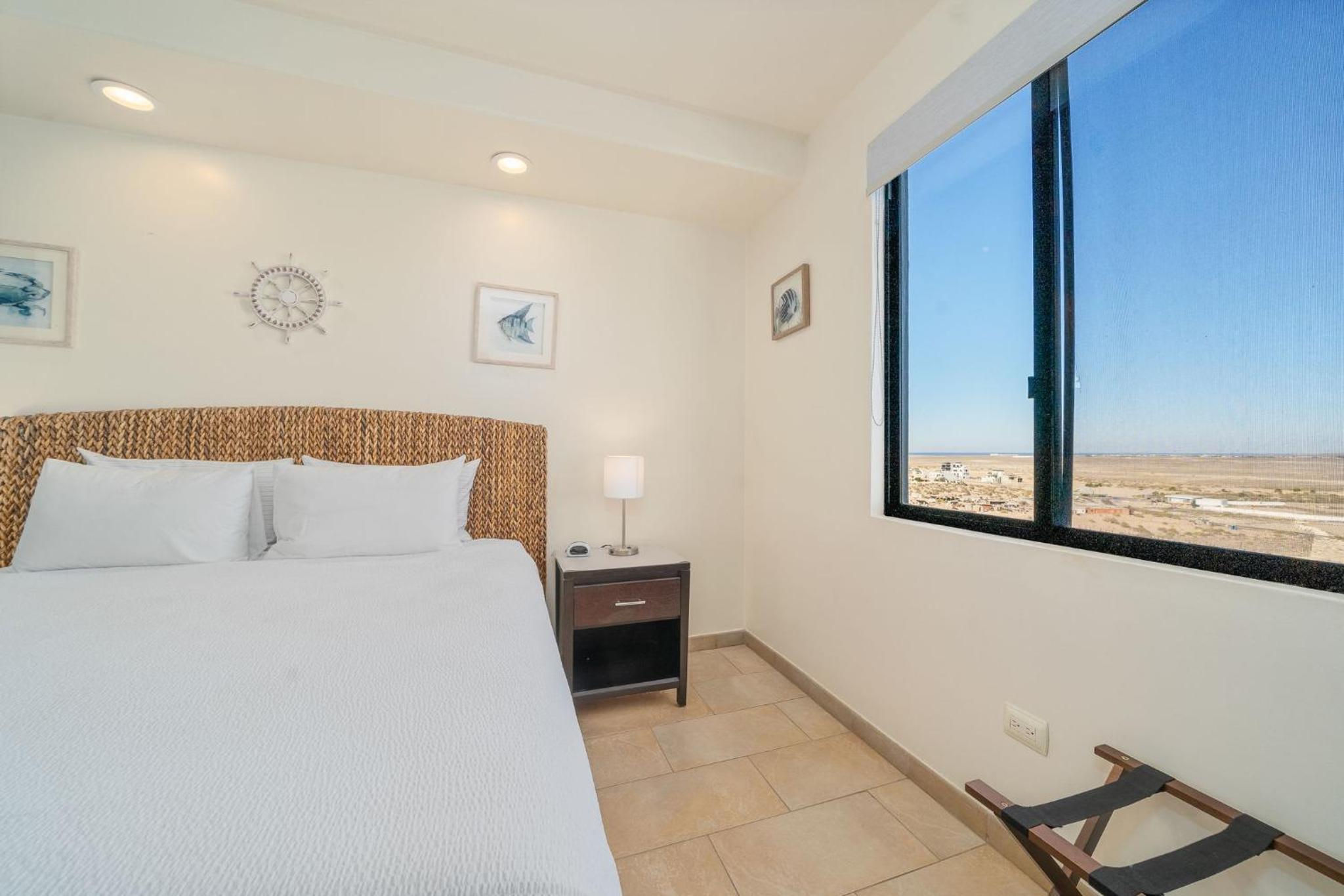 Las Palomas OV 4BR 4BA Cortez 901