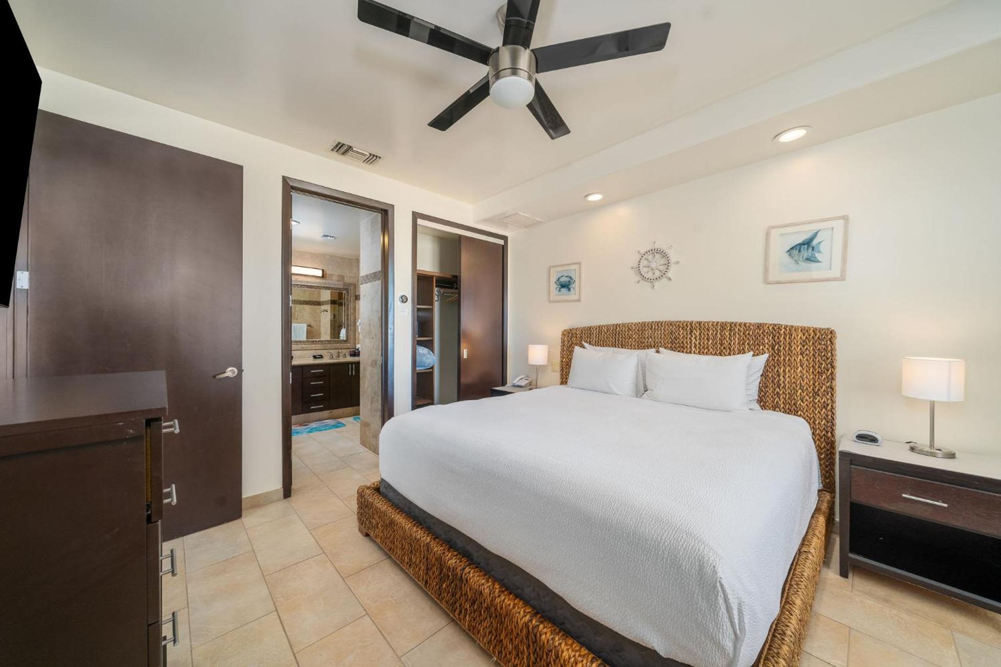 Las Palomas OV 4BR 4BA Cortez 901