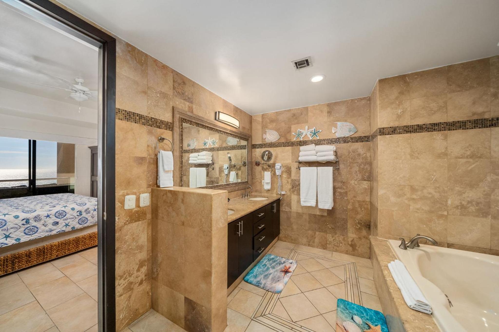 Las Palomas OV 4BR 4BA Cortez 901