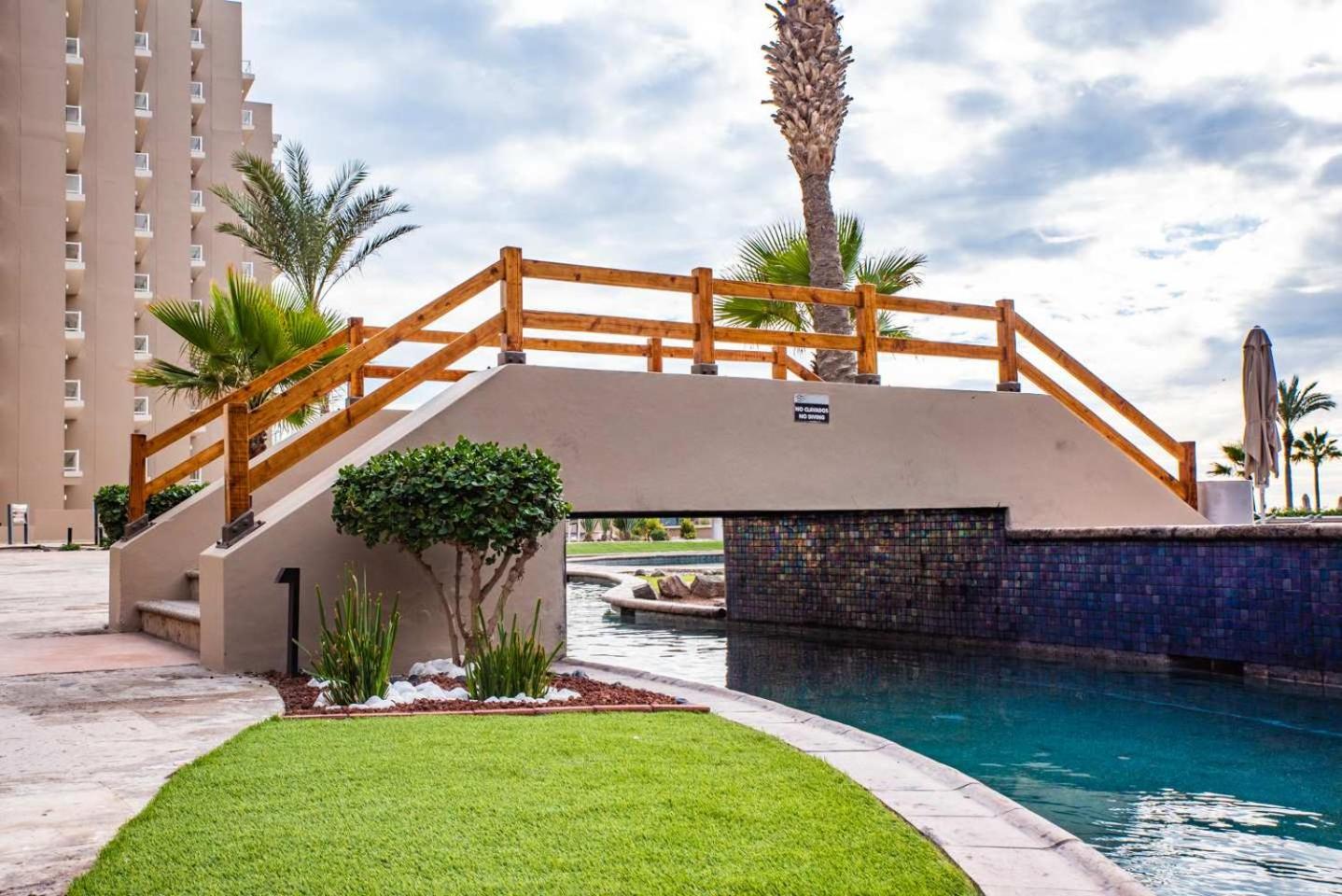 Las Palomas OV 4BR 4BA Cortez 901