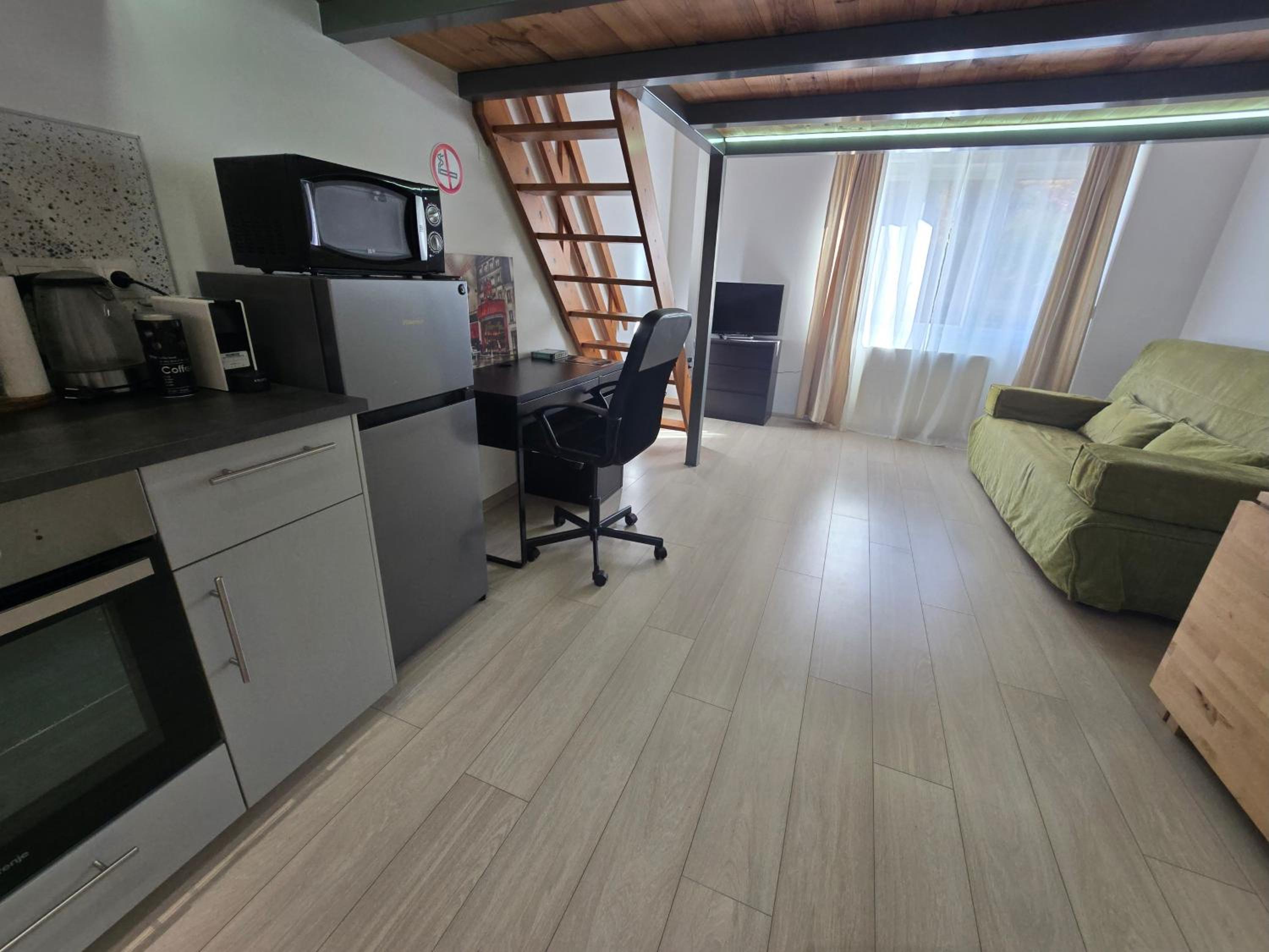 Studio cosy avec mezzanine & parking 2min Walibi