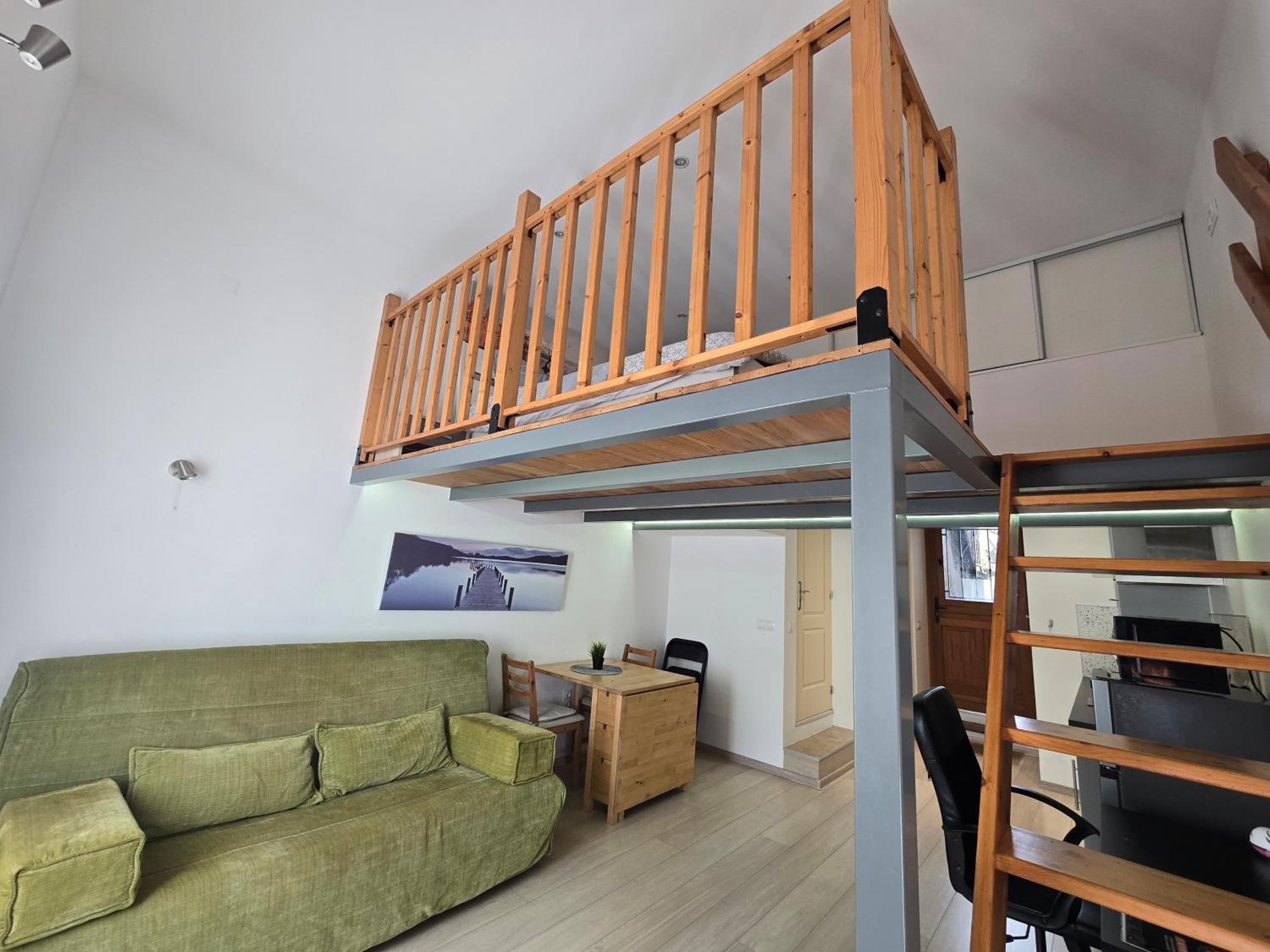 Studio cosy avec mezzanine & parking 2min Walibi