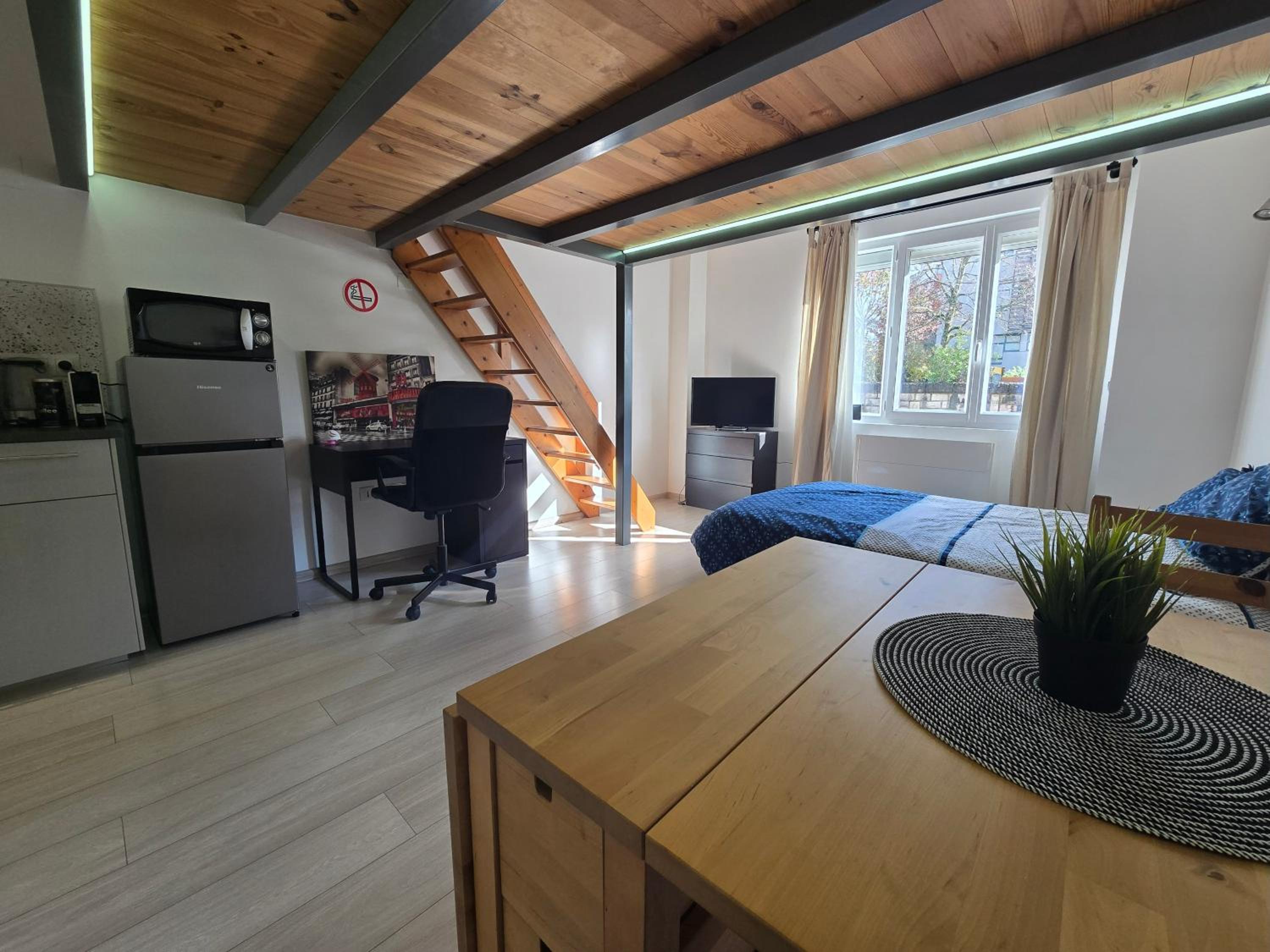 Studio cosy avec mezzanine & parking 2min Walibi
