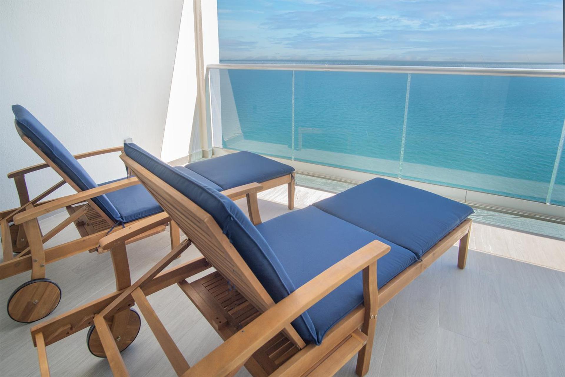 Splash in The New Lazy River and Sleep In Luxury Encantame Towers Velero 2202