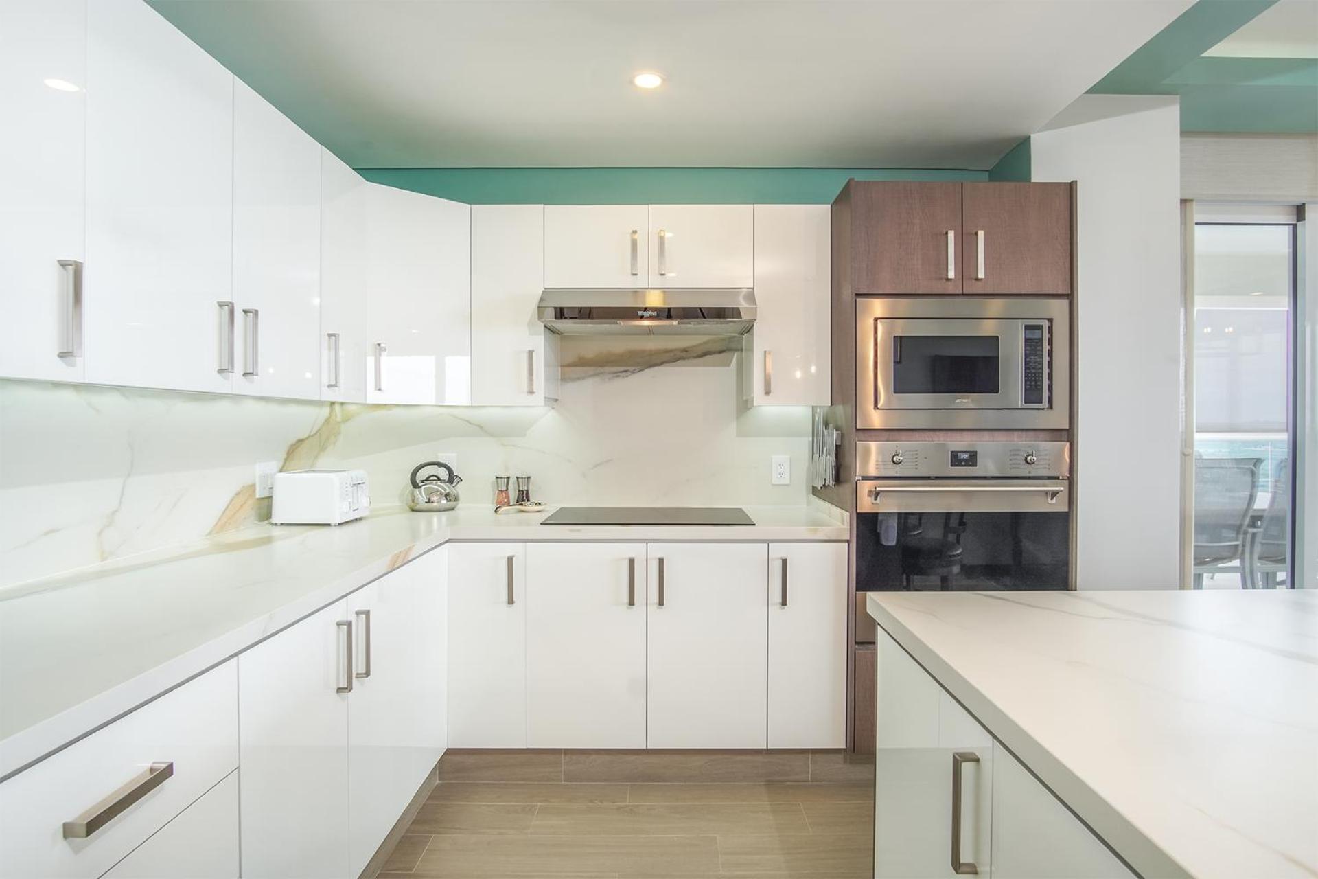 Awesome 3 bedroom condo Encantame Tower E 1001