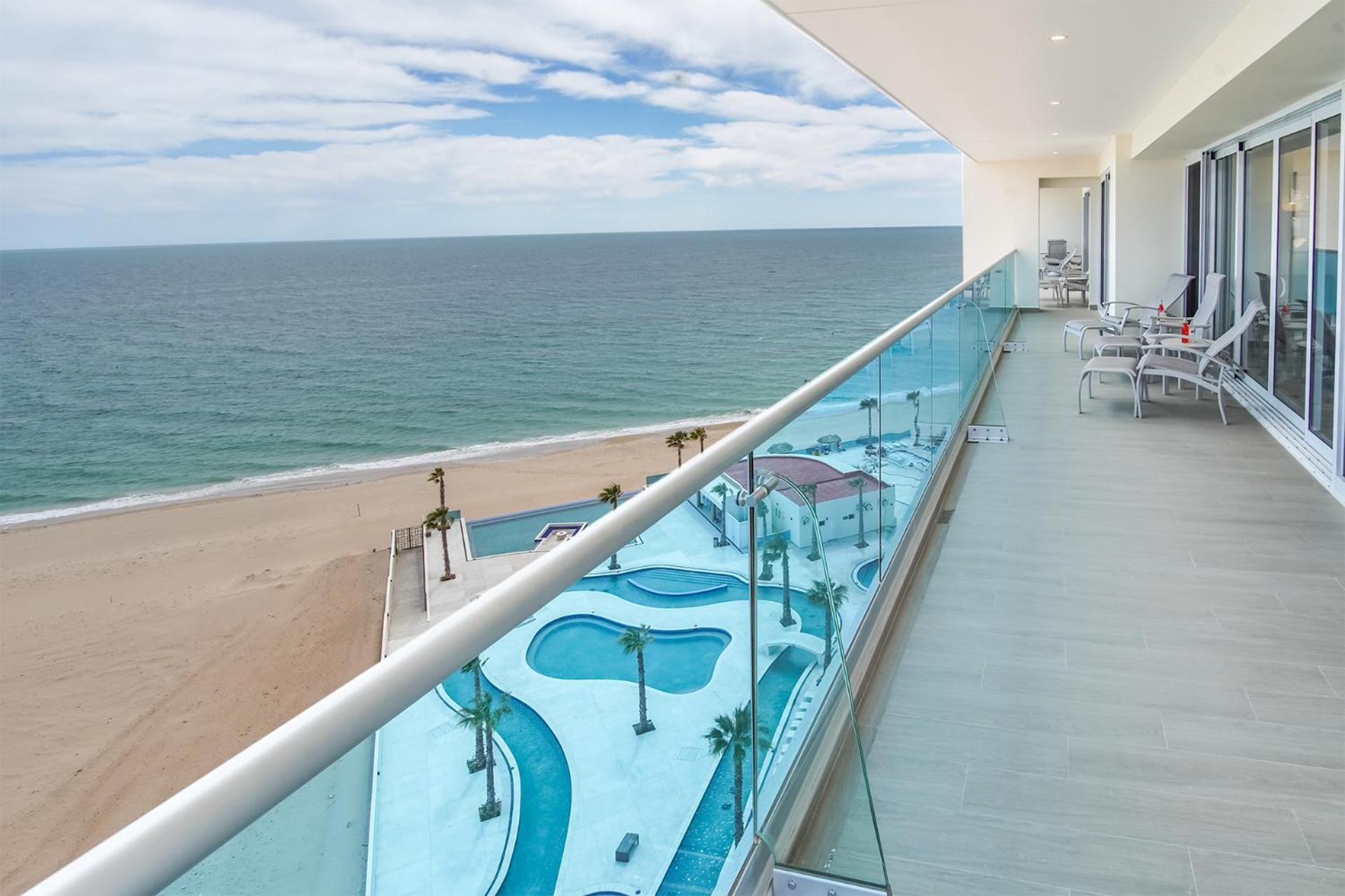 Awesome 3 bedroom condo Encantame Tower E 1001