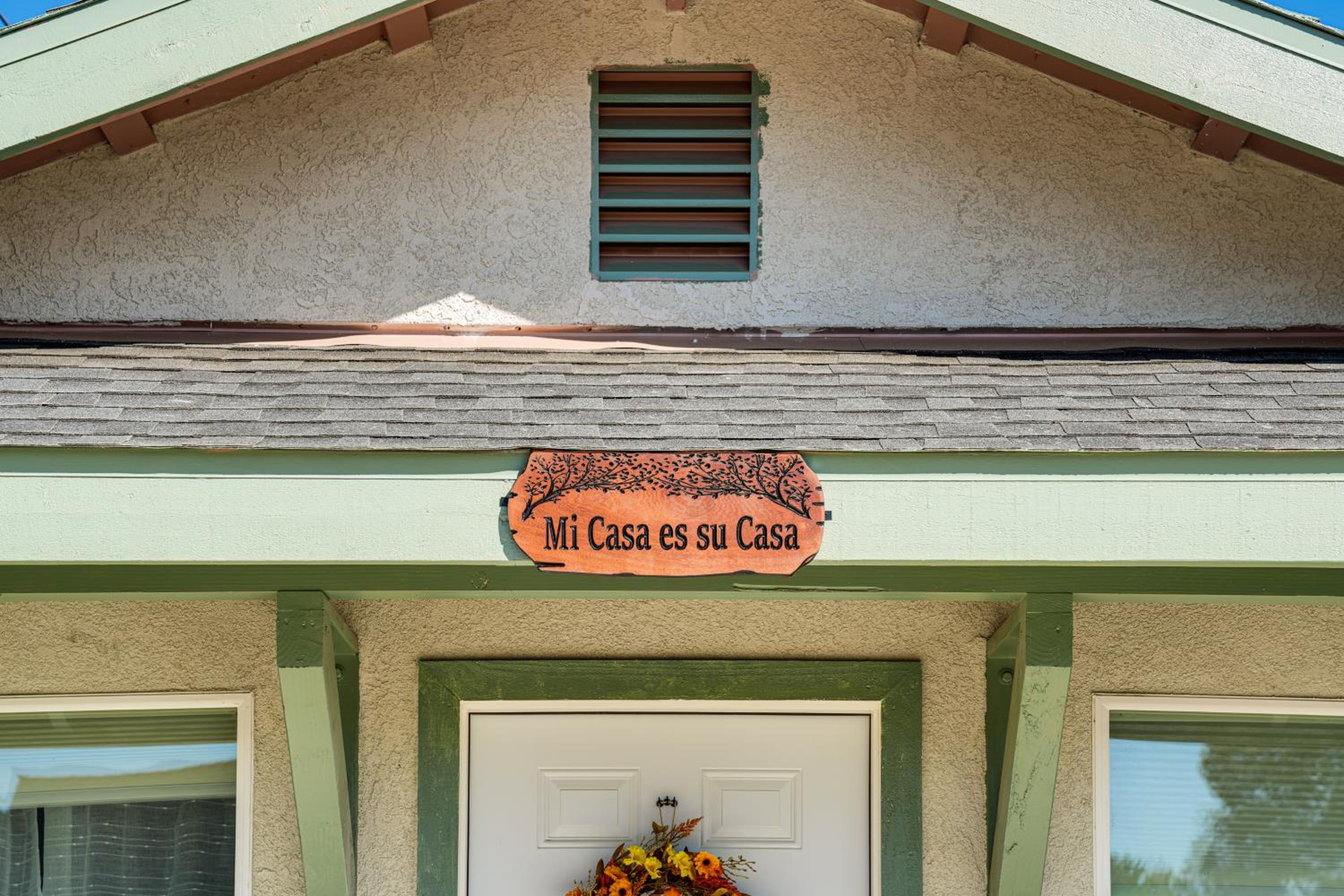 Couples Retreat! Shop, Dine, Explore Dtwn Oakdale