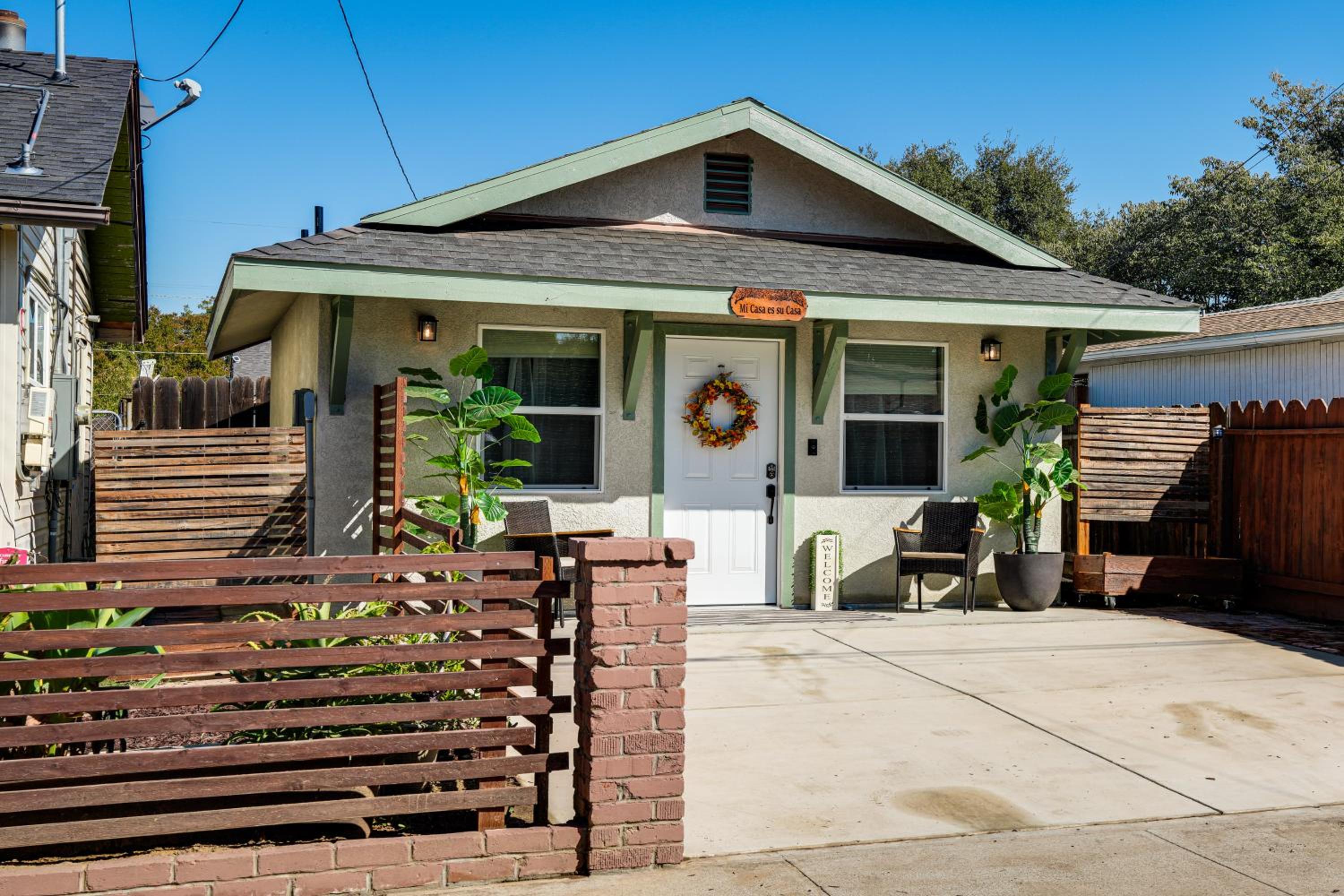 Couples Retreat! Shop, Dine, Explore Dtwn Oakdale