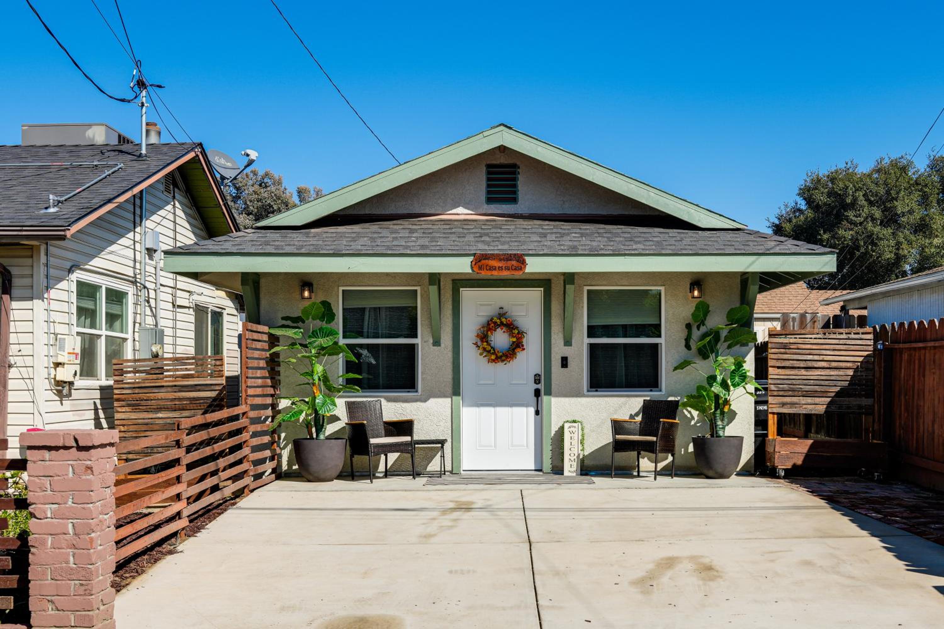 Couples Retreat! Shop, Dine, Explore Dtwn Oakdale