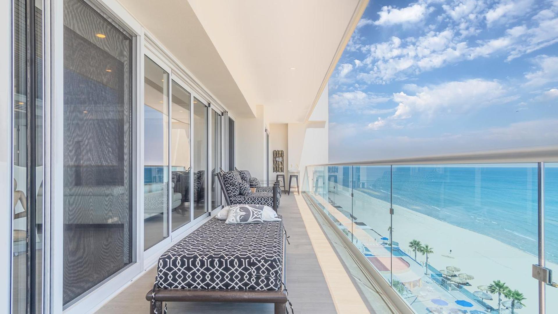 Encantame Towers Velero 901