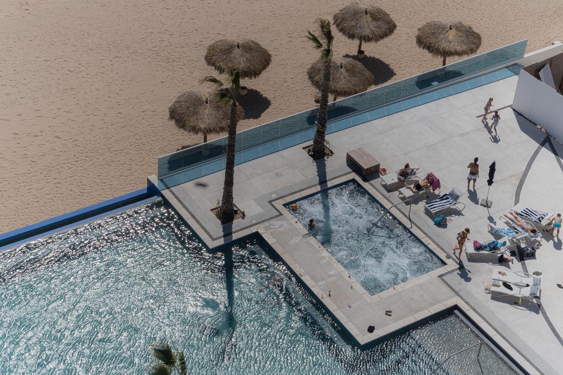Splash in The New Lazy River and Sleep In Luxury Encantame Velero 1103