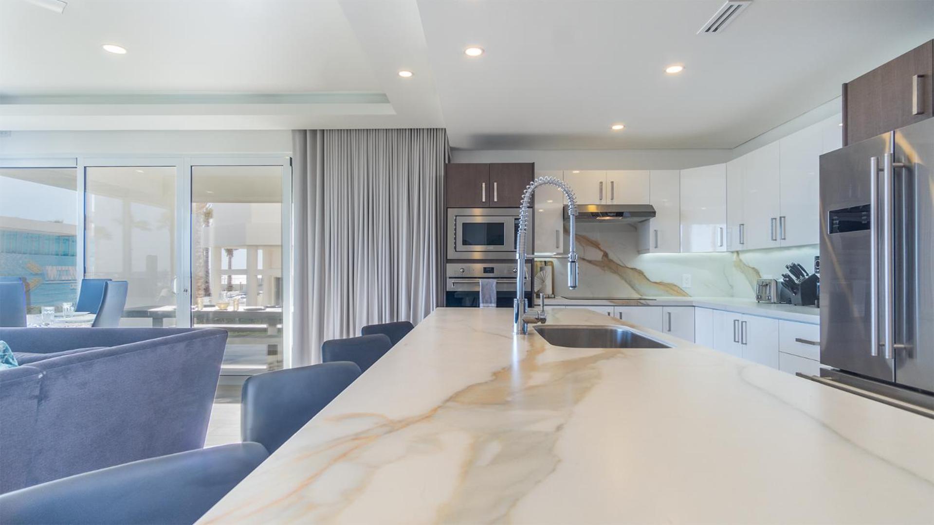 New and Amazing 3 bedroom Ground Floor Corner Beach Front Encantame C-101