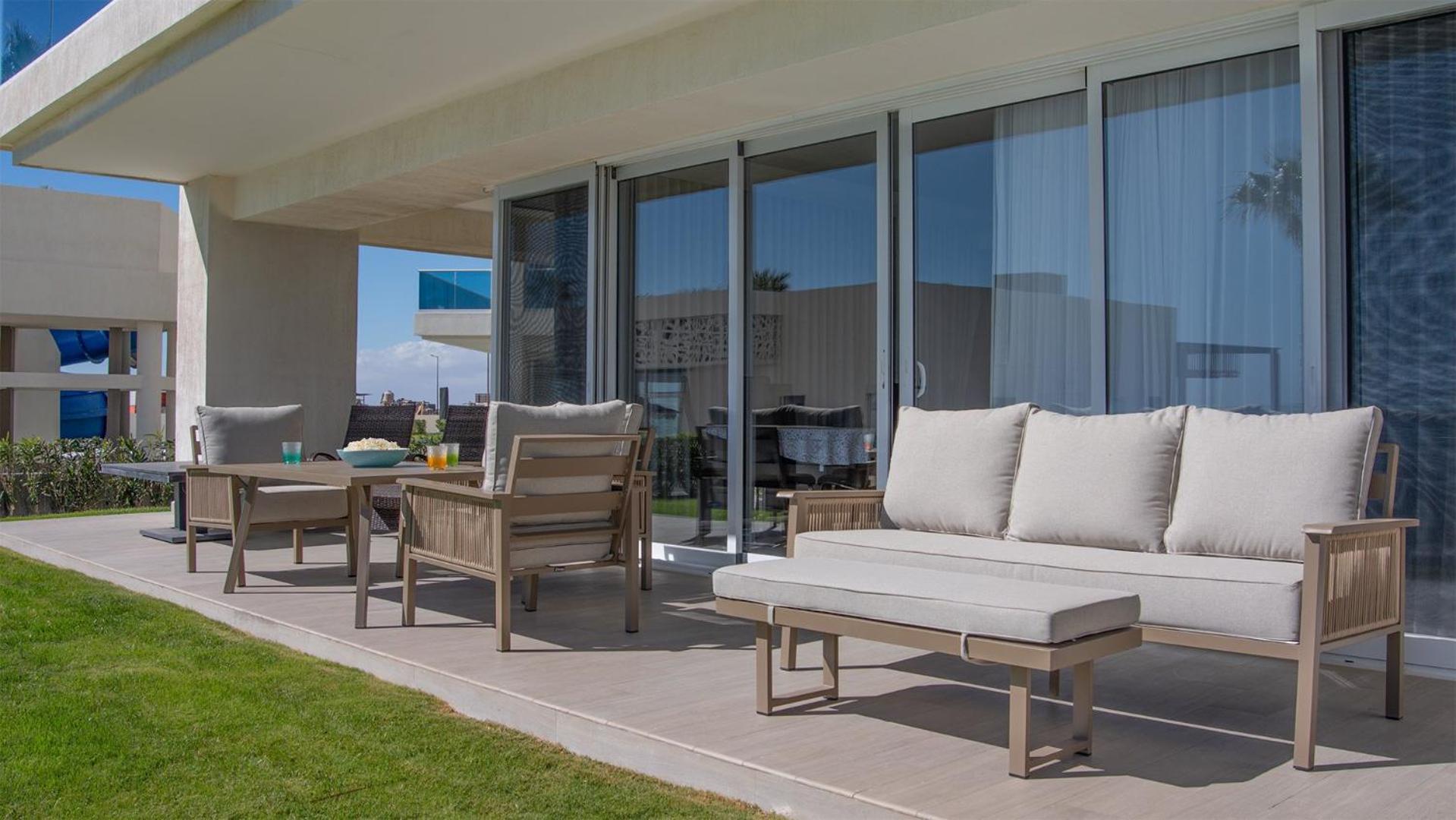 New and Amazing 3 bedroom Ground Floor Corner Beach Front Encantame C-101