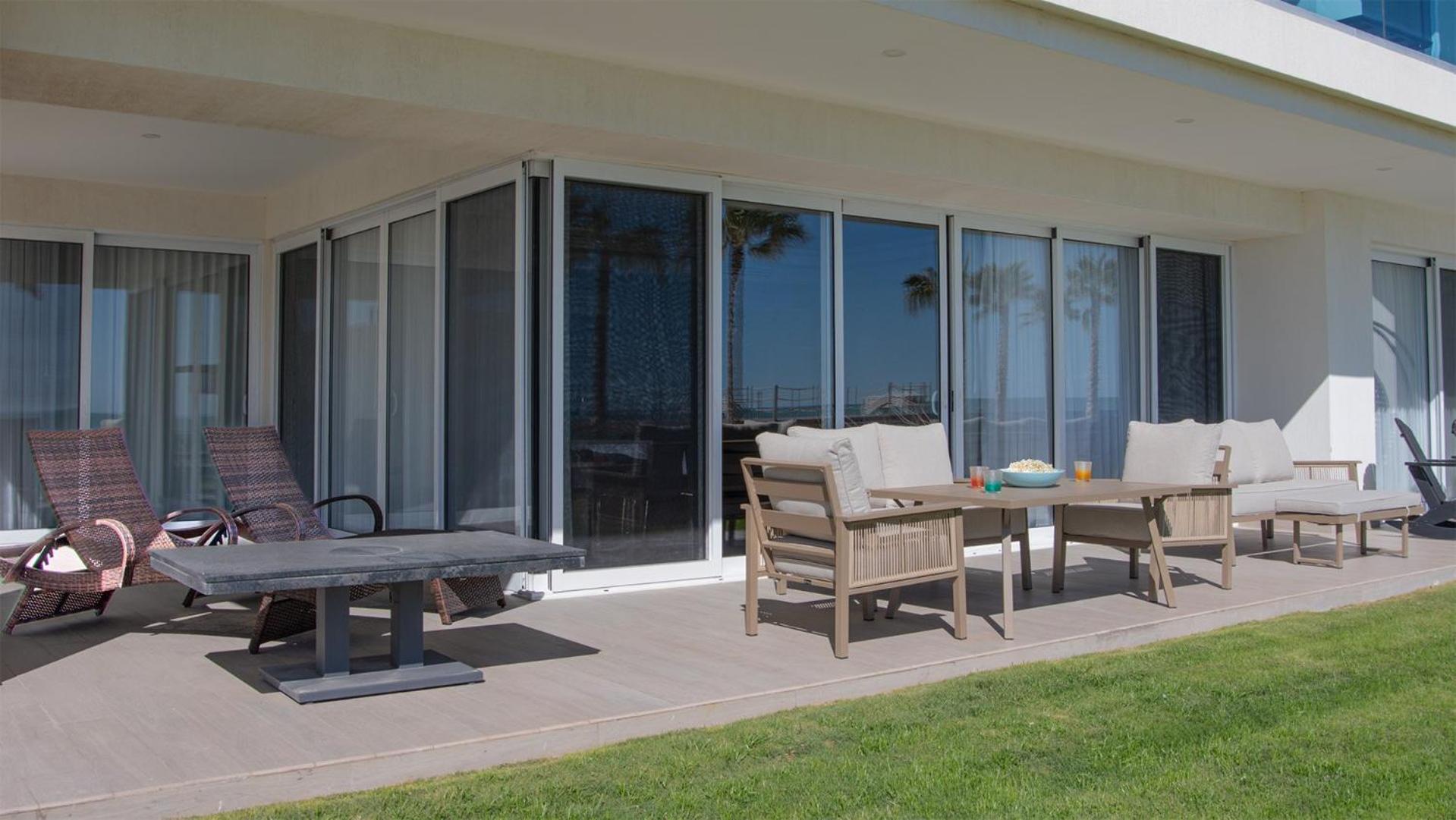 New and Amazing 3 bedroom Ground Floor Corner Beach Front Encantame C-101