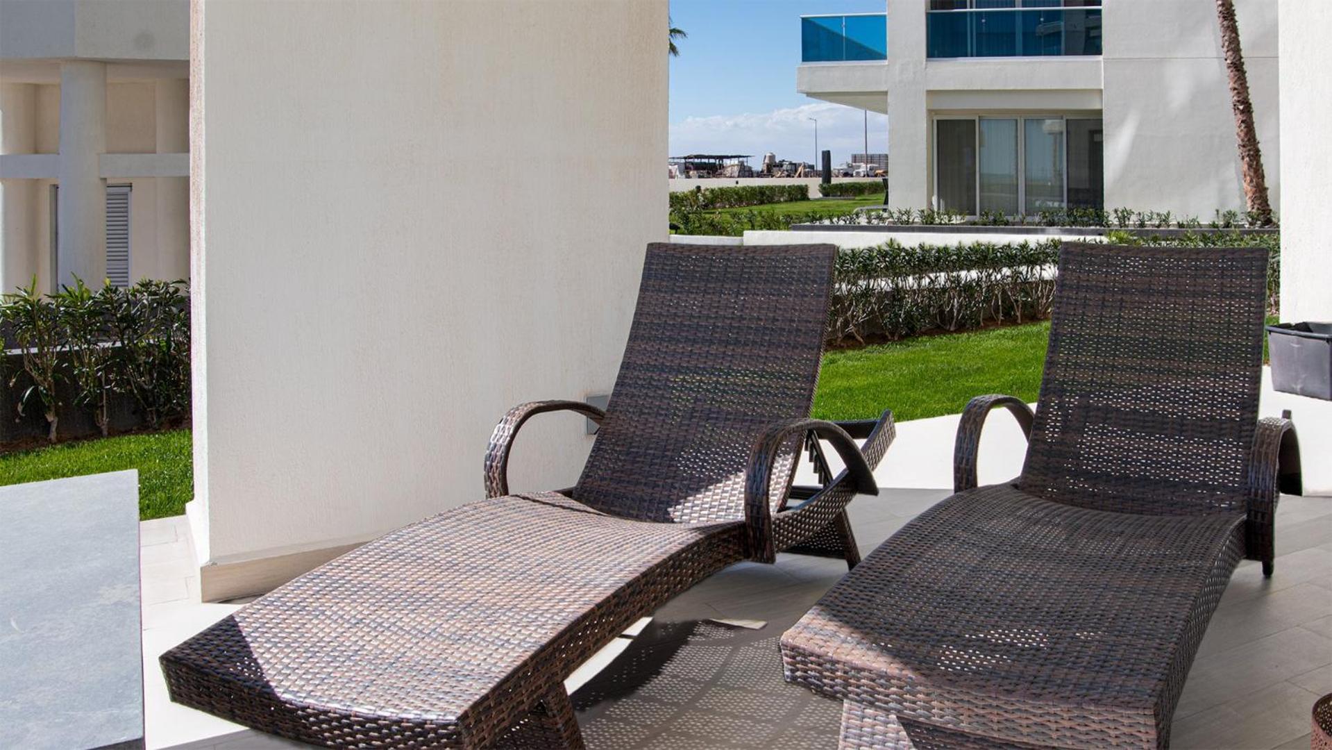 New and Amazing 3 bedroom Ground Floor Corner Beach Front Encantame C-101