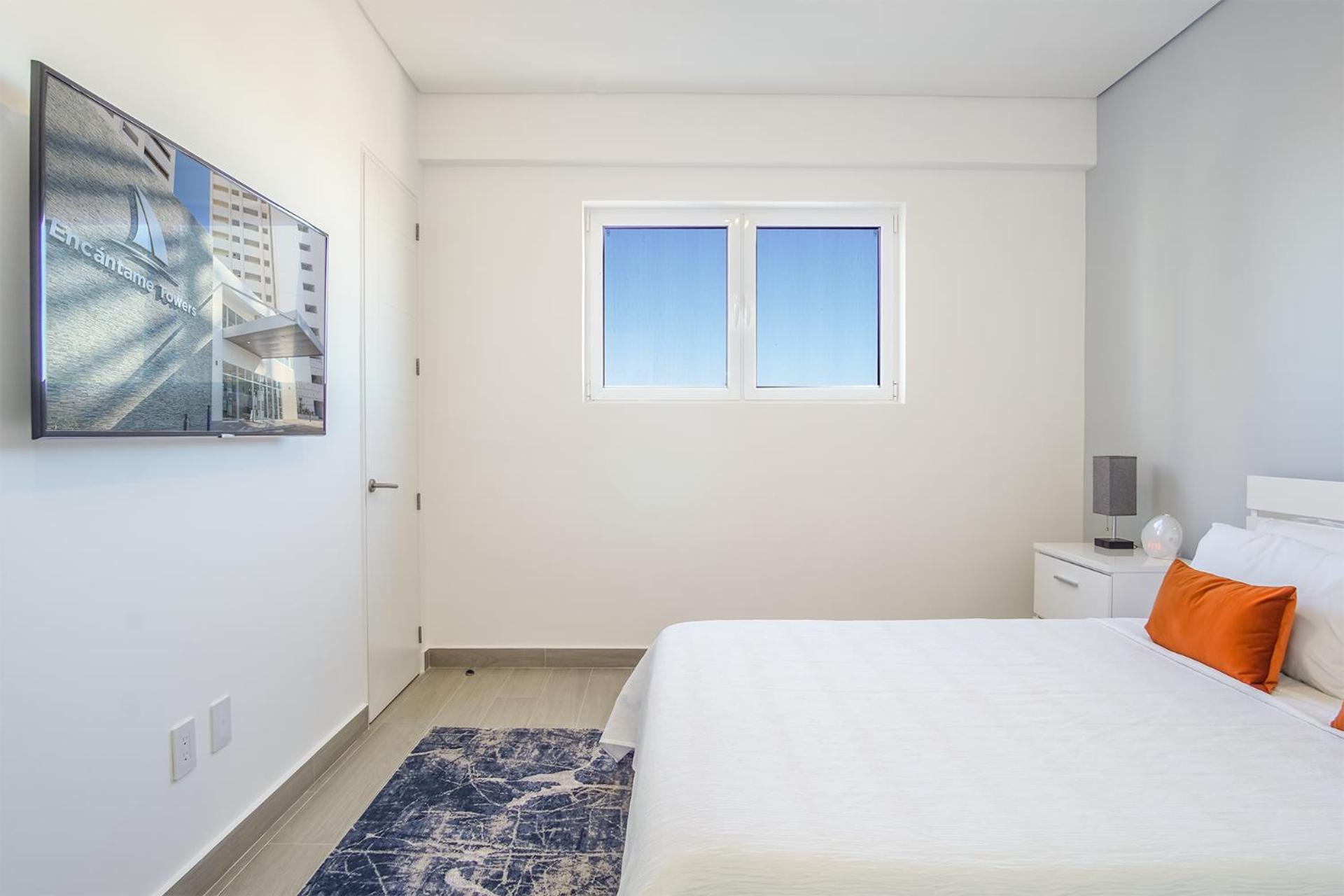 Sublime 3 bedroom condo Encantame Towers Verano 801