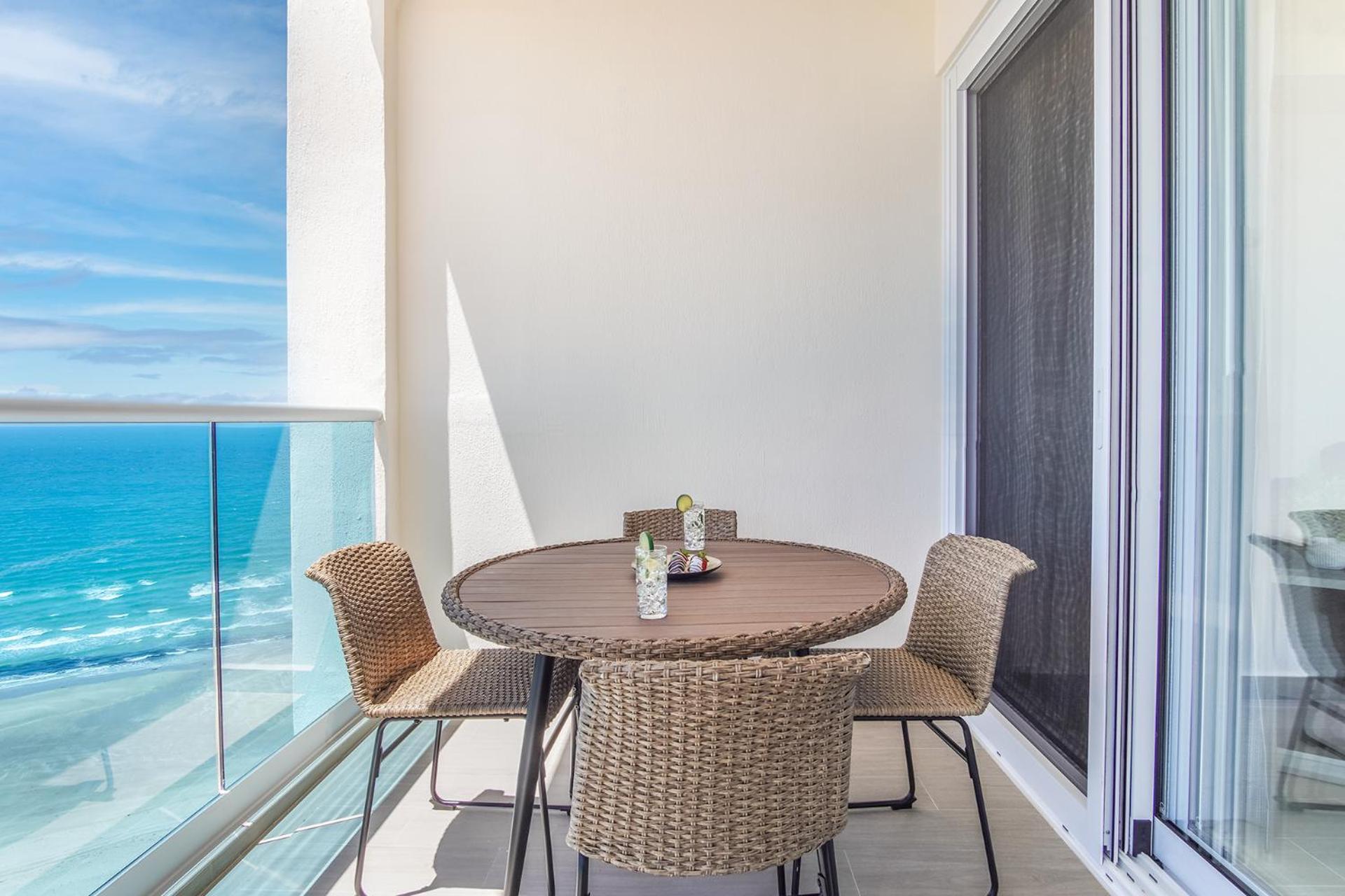 Panoramic beach front condo Verano 1703