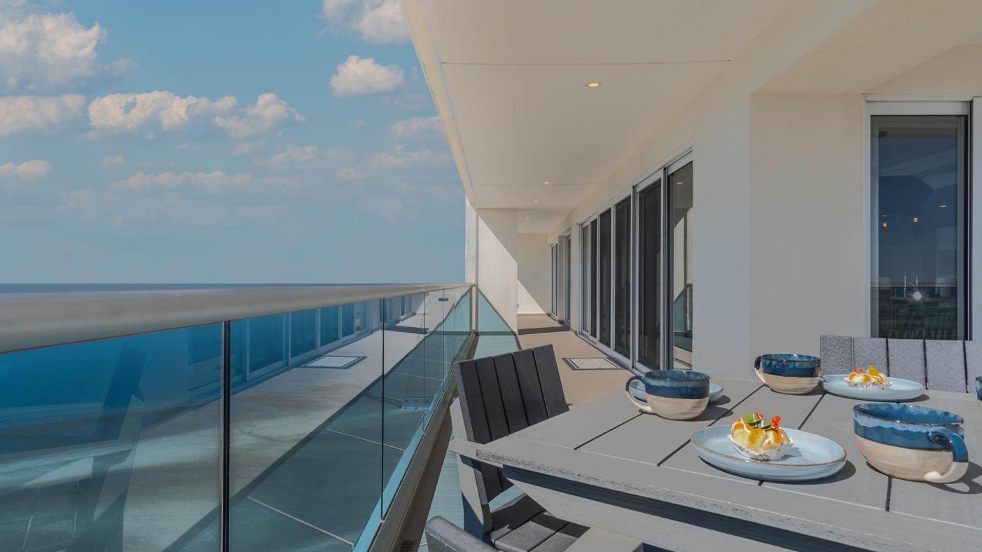 Wonderful 1 Bedroom condominium Encantame Verano 2103
