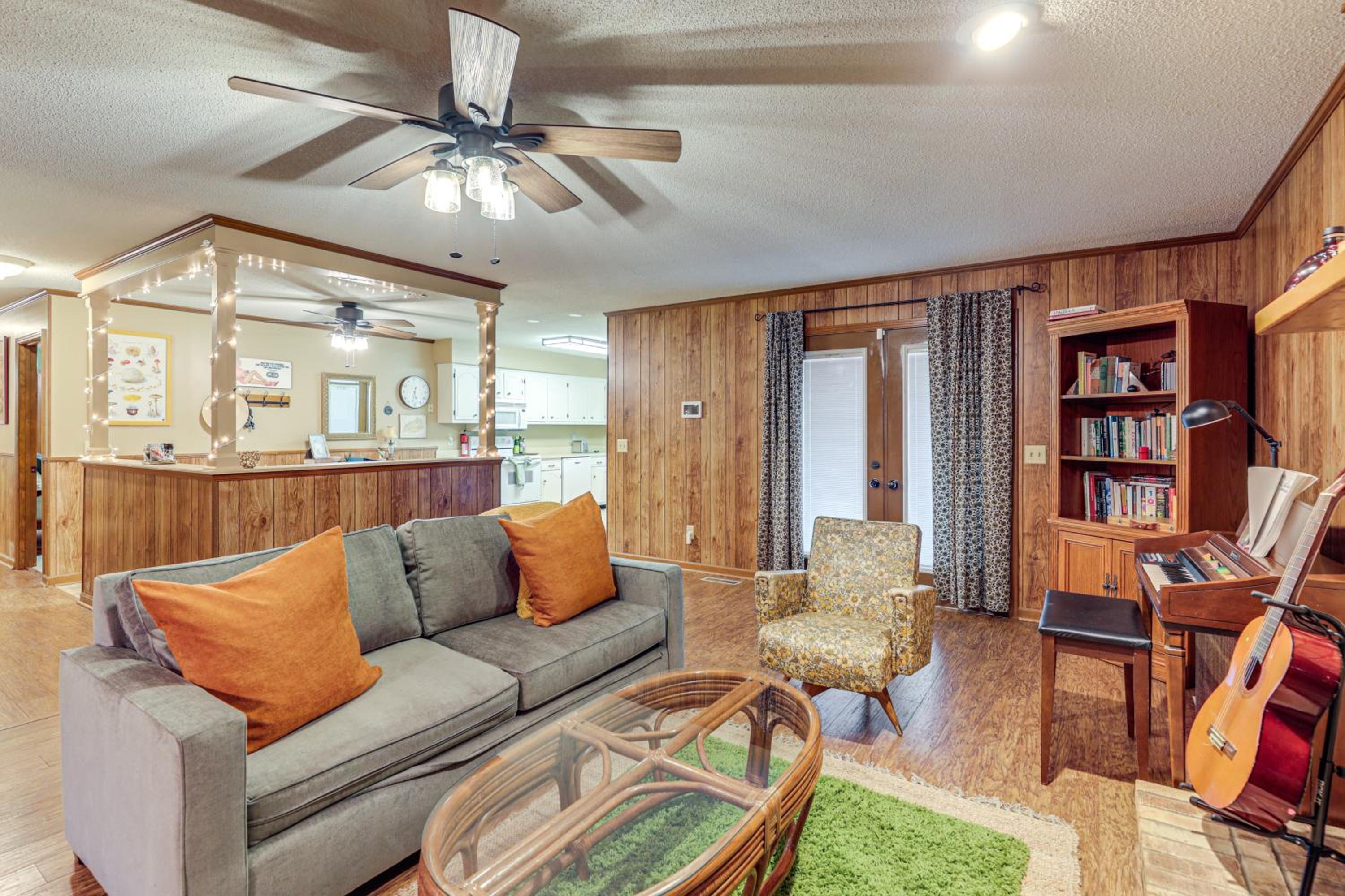 Music-Themed Family Home! 13 Mi to Dtwn Nashville