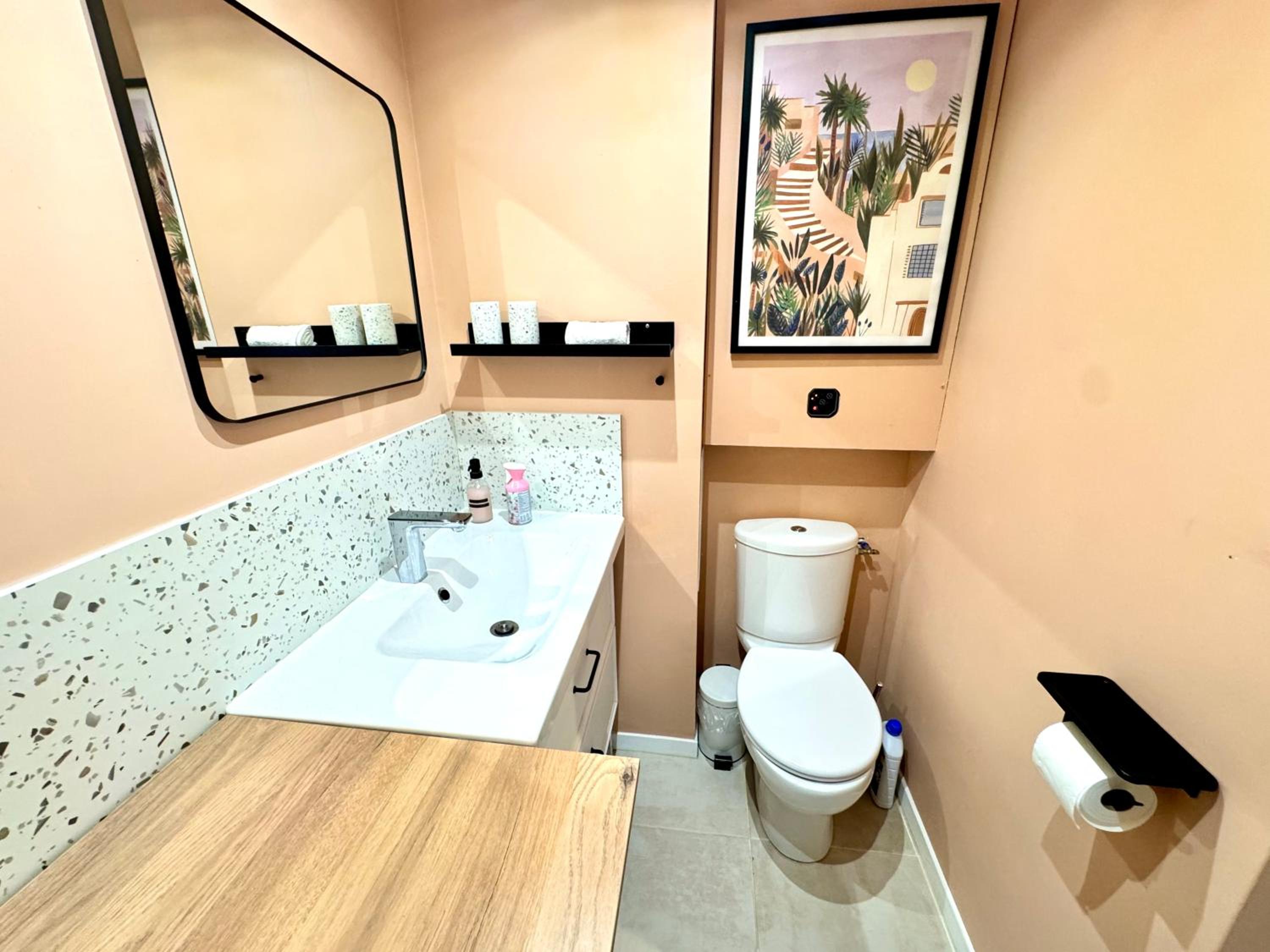 La Petite Oasis - pour 2pers - 2km du Centre Juno Beach et plage du Débarquement - 10min à pieds du centre ville & de la plage - balcon - exposition sud - 
