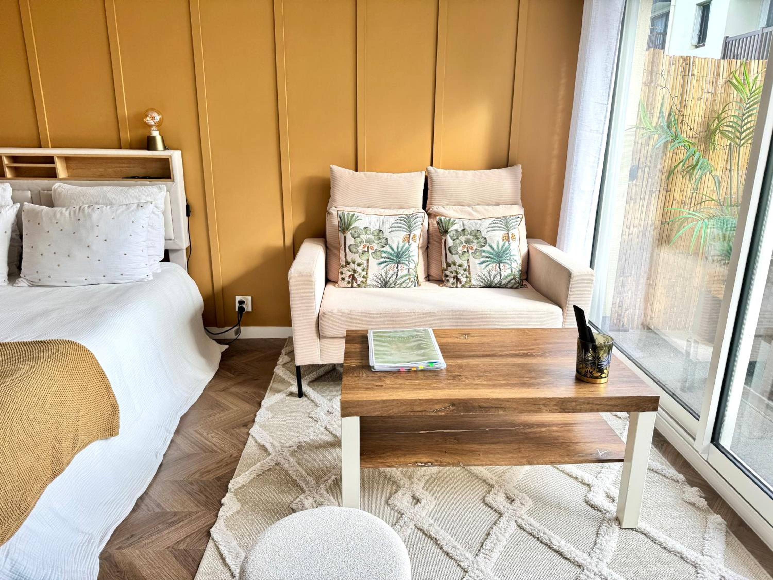 La Petite Oasis - pour 2pers - 2km du Centre Juno Beach et plage du Débarquement - 10min à pieds du centre ville & de la plage - balcon - exposition sud - 