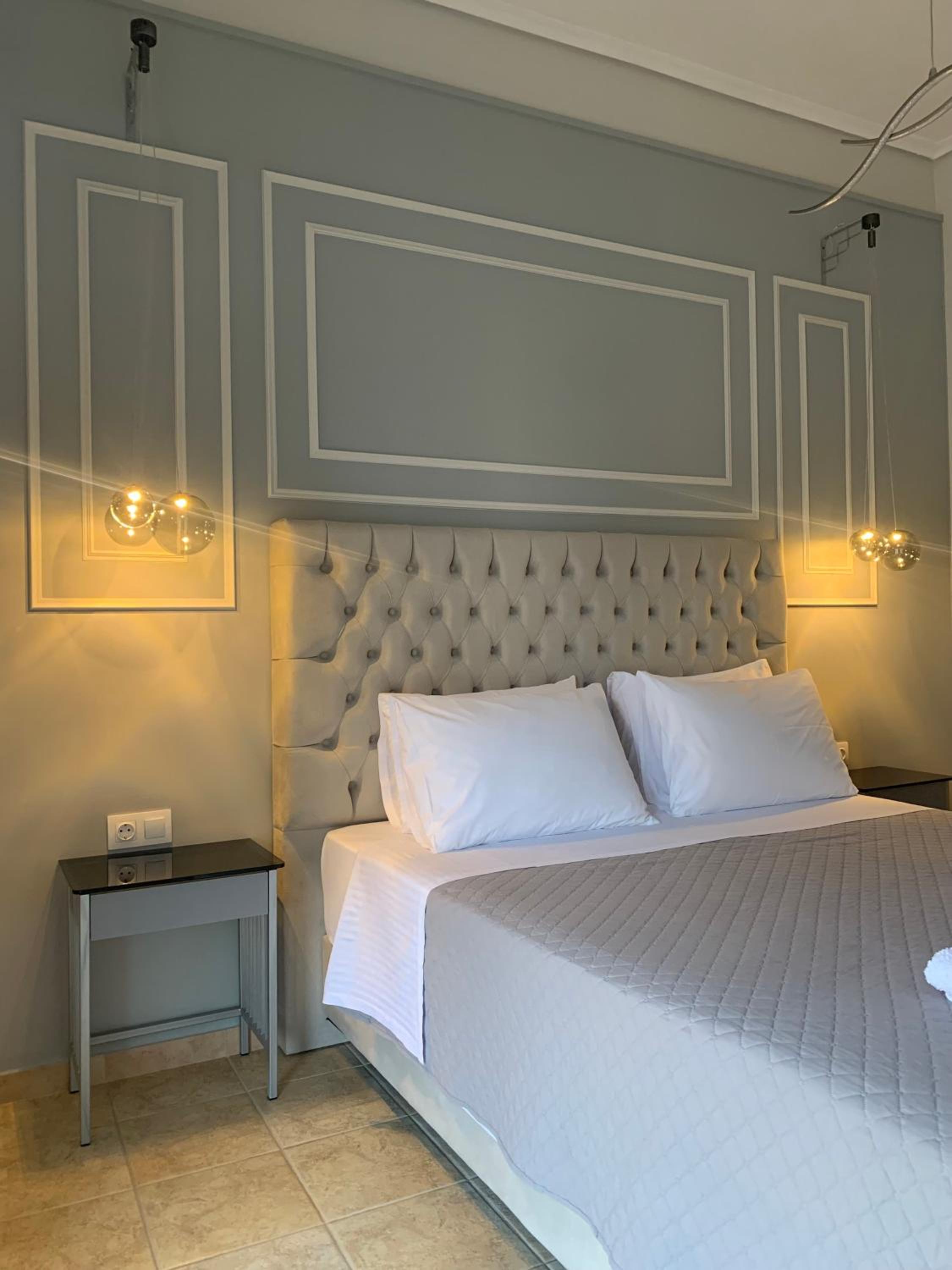 Sea View Apartments, 60m to Beach, Balcony, Parking