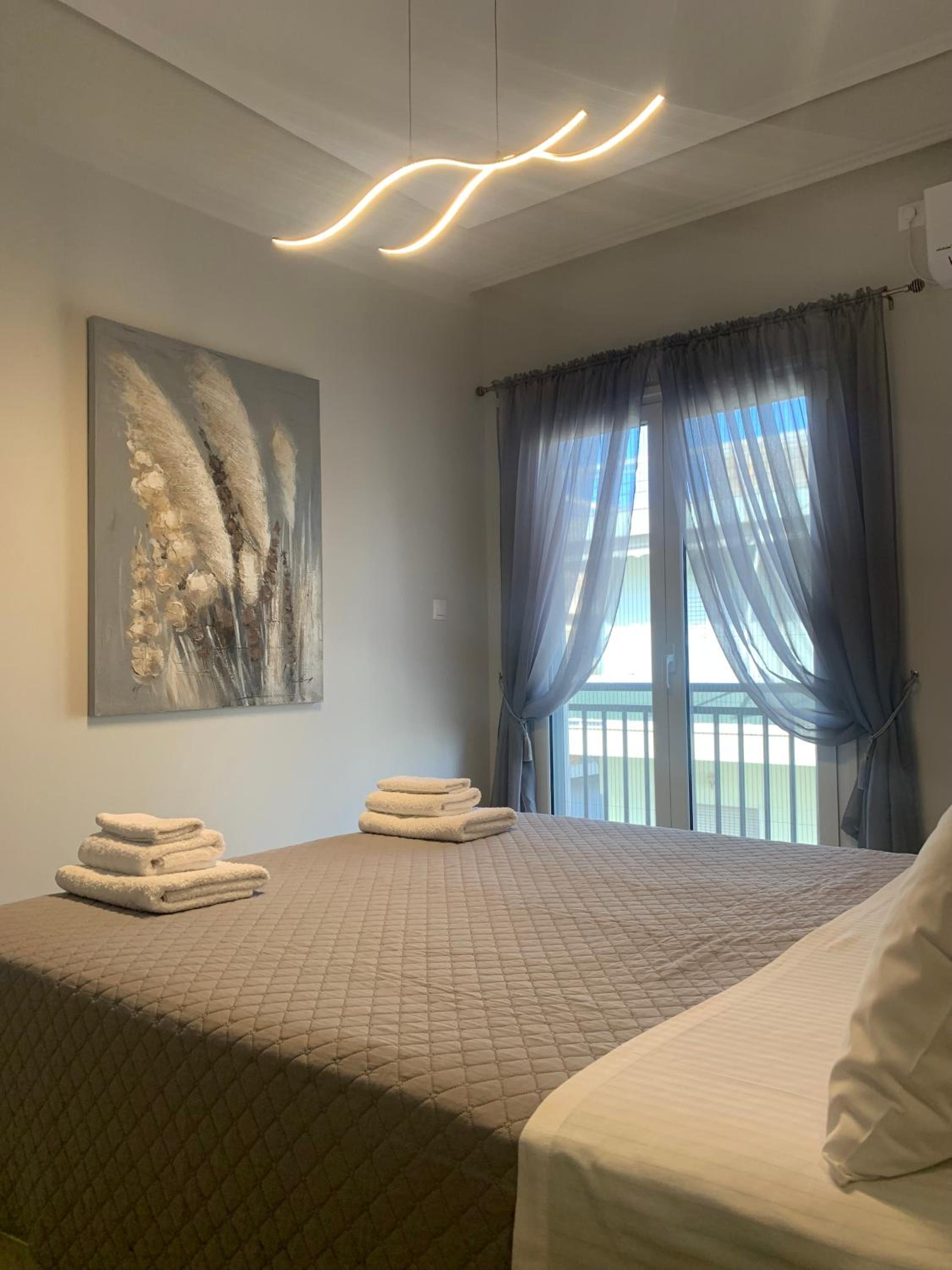Sea View Apartments, 60m to Beach, Balcony, Parking