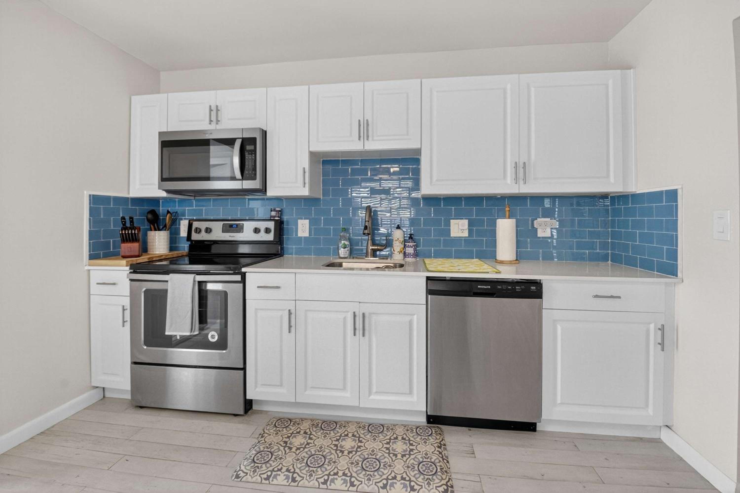 Delray Daydream Home for 8