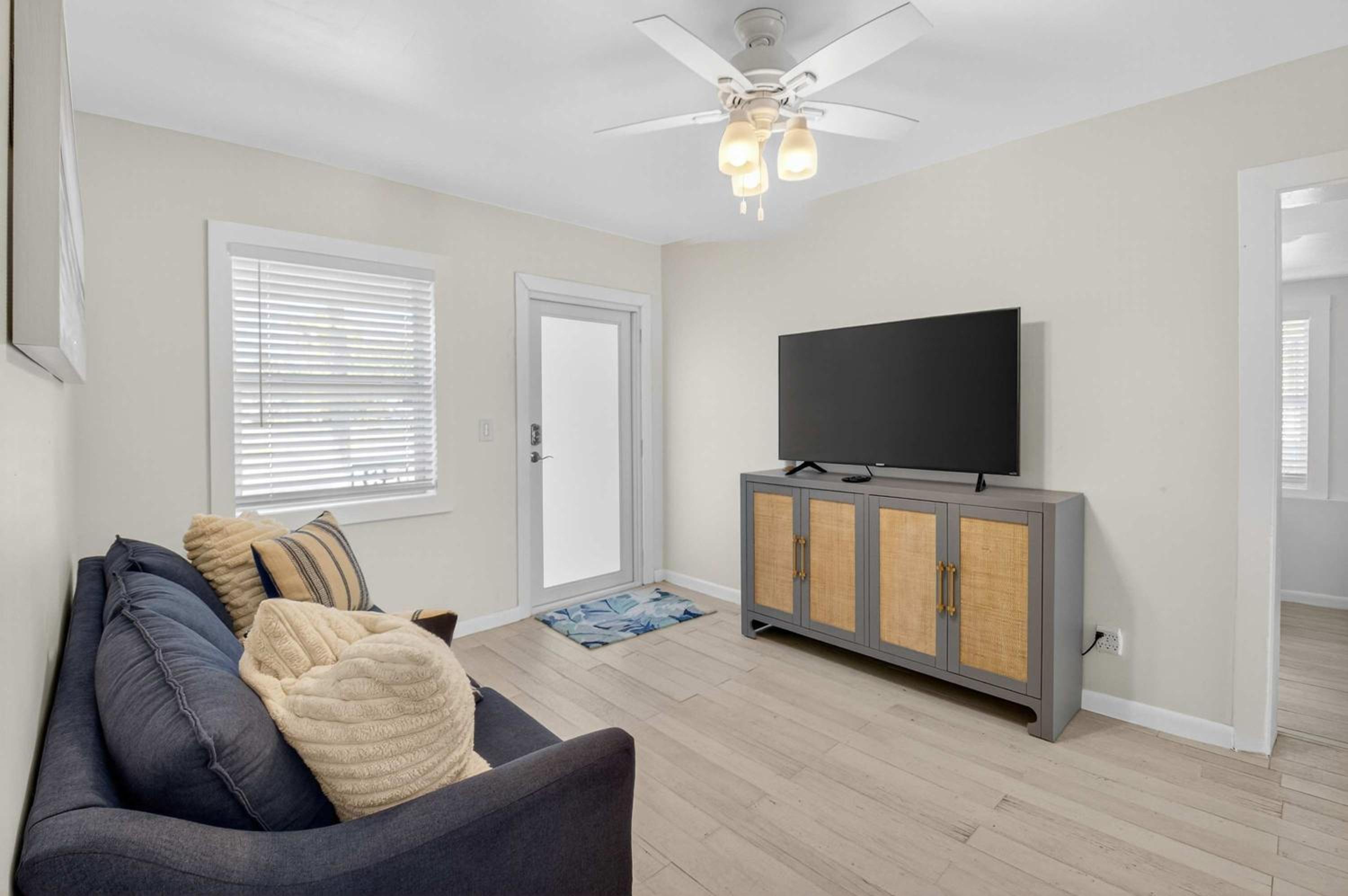 Delray Daydream Home for 8