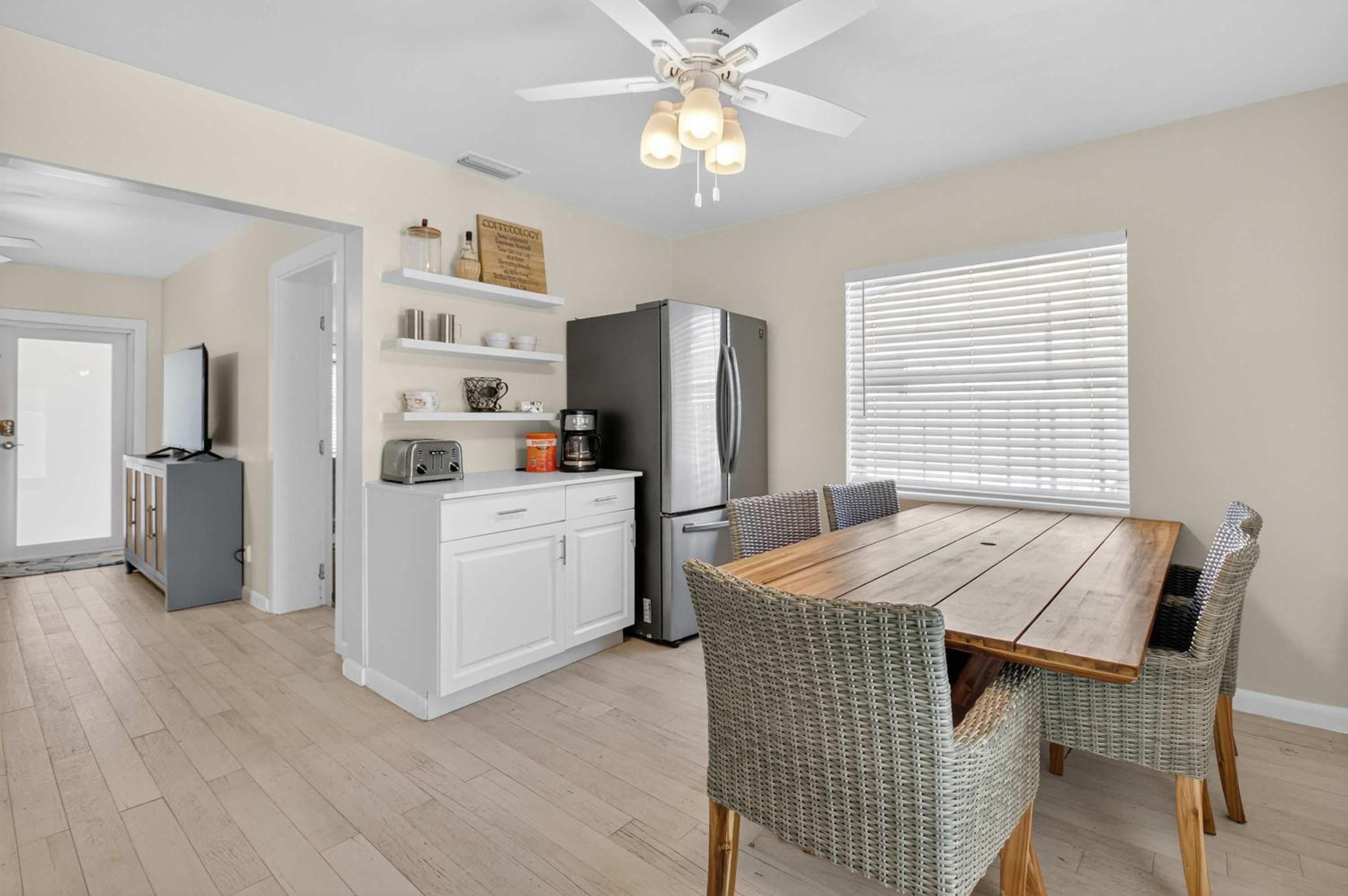 Delray Daydream Home for 8
