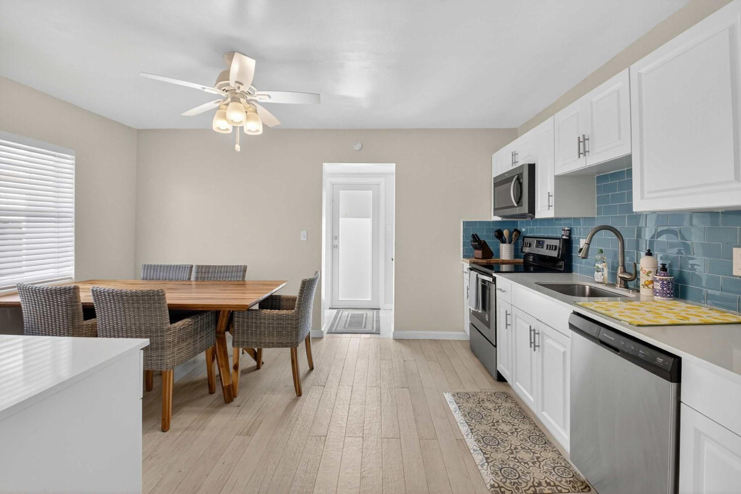 Delray Daydream Home for 8