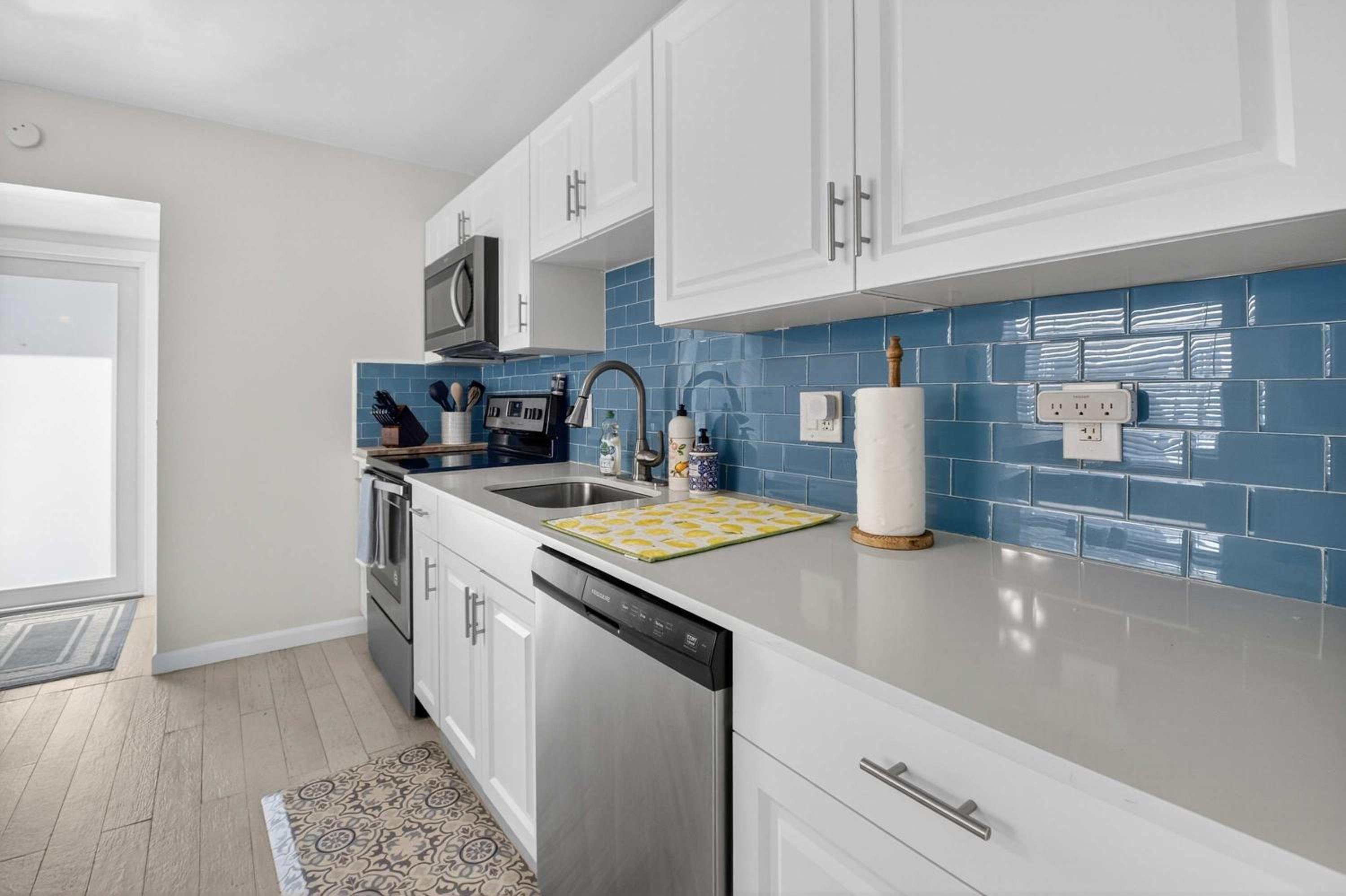 Delray Daydream Home for 8