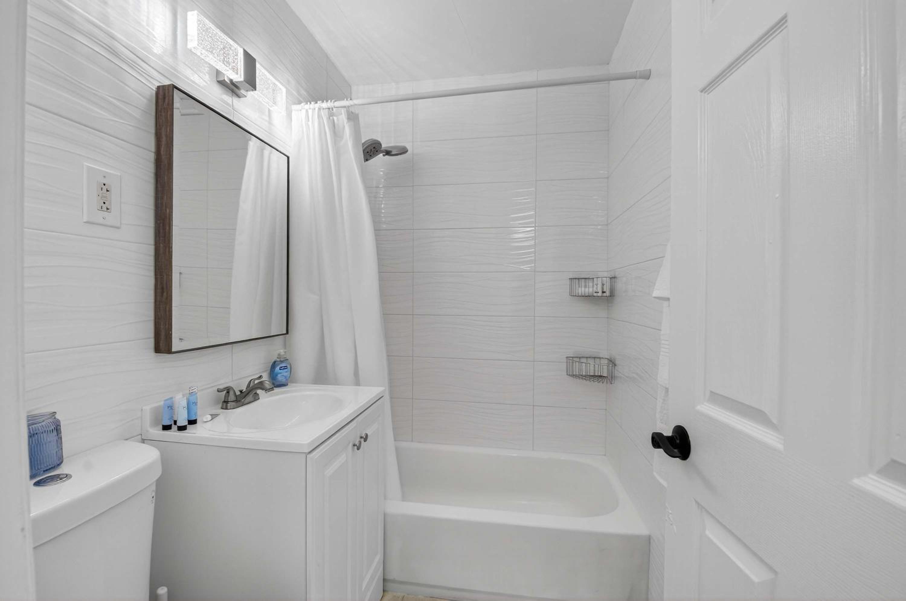 Delray Daydream Home for 8