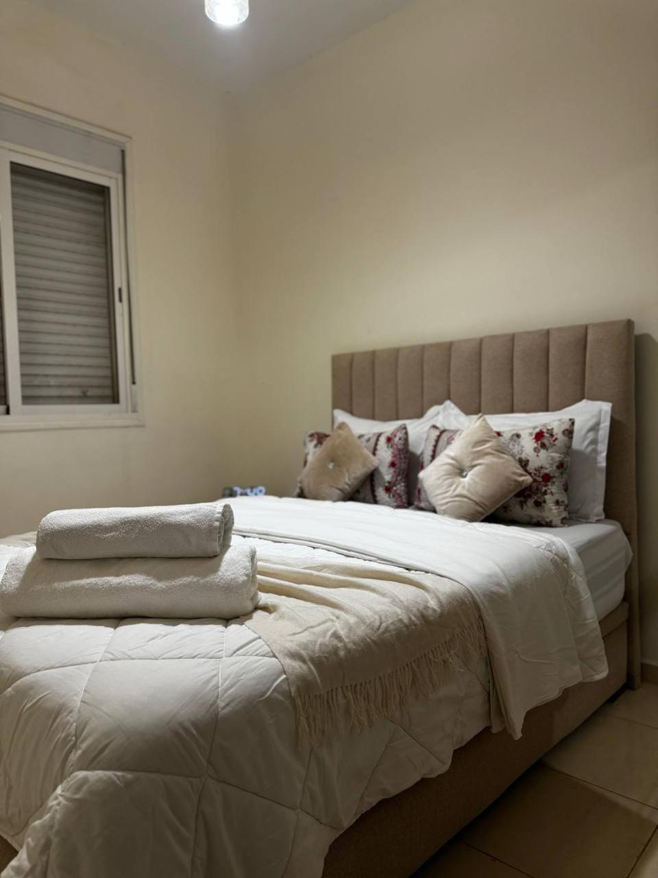 Modern Apartment Near Airport