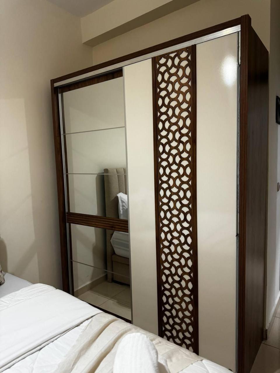 Modern Apartment Near Airport