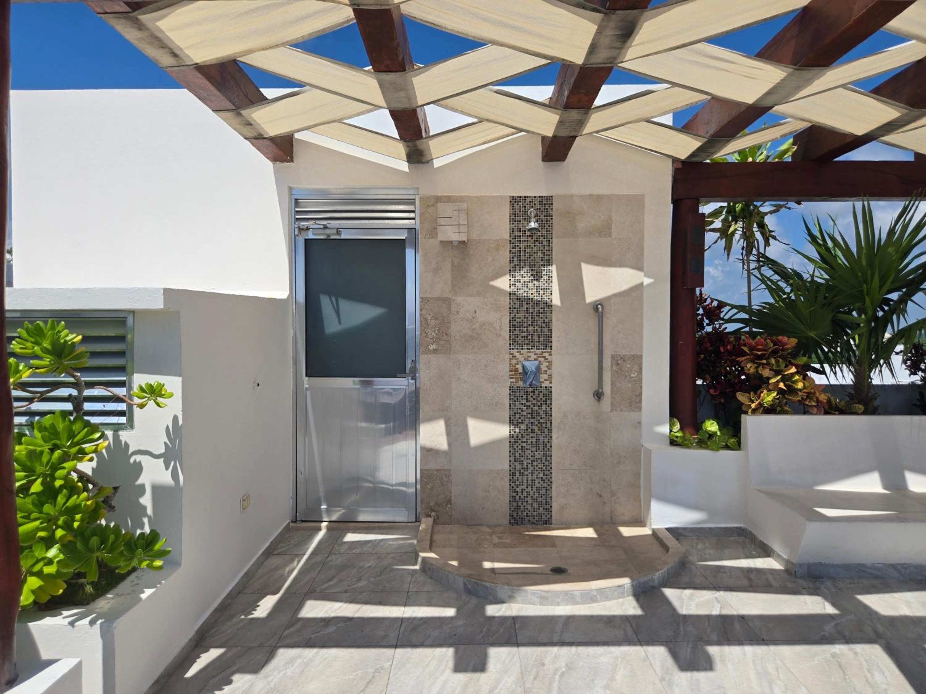 Spacious & Comfortable 2BR Apartment in Playa-Pool-GYM By Yeah