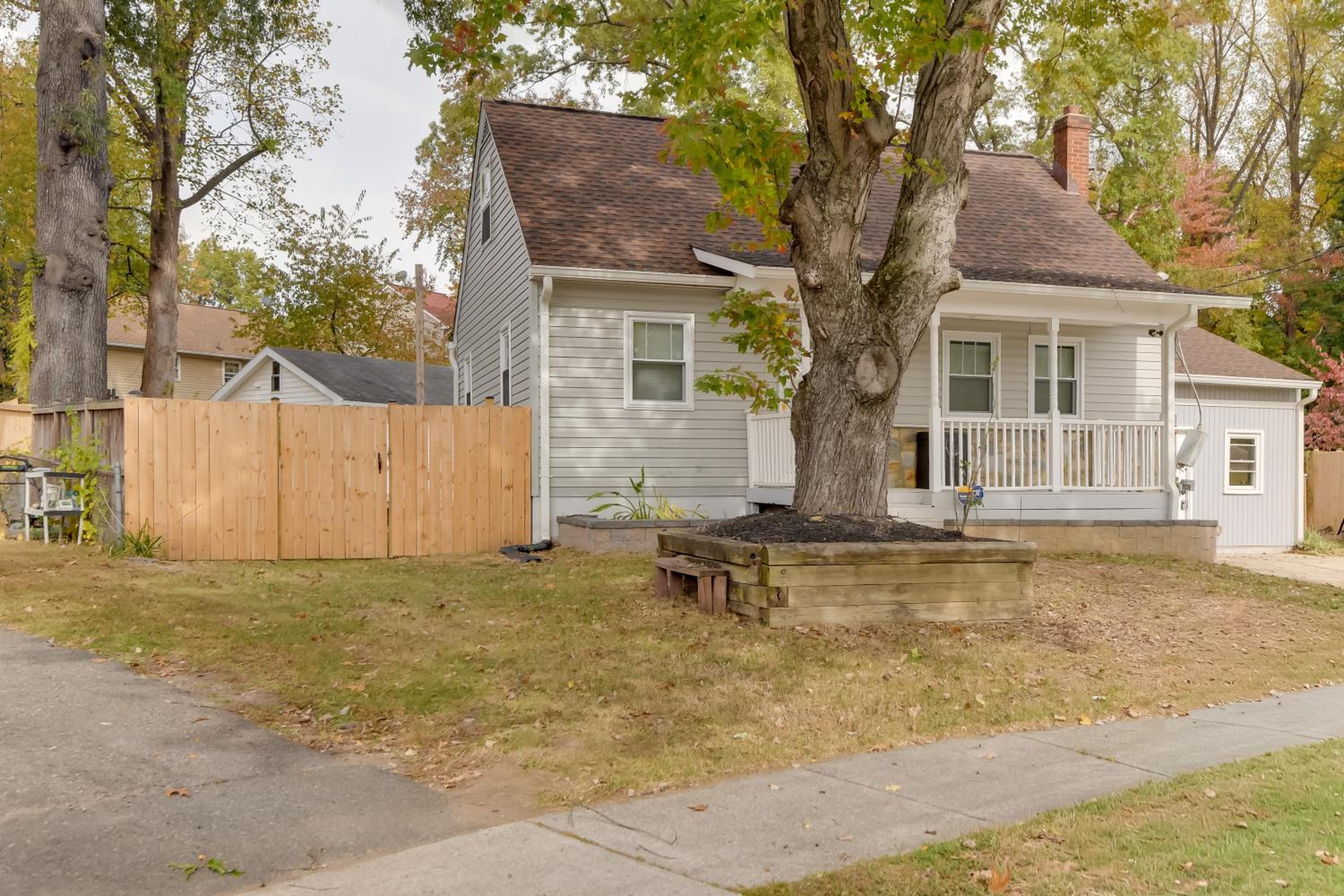 Great for Gatherings! Charming Woodbridge Duplex