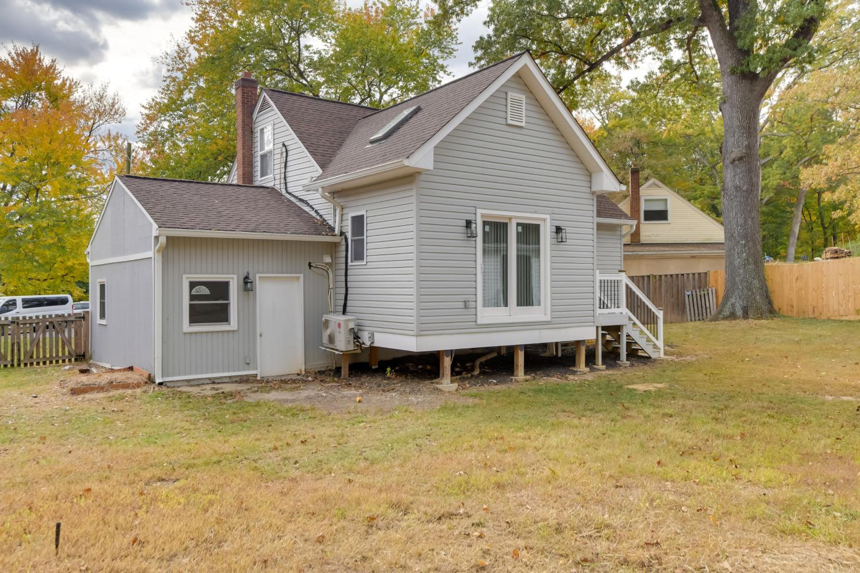 Great for Gatherings! Charming Woodbridge Duplex